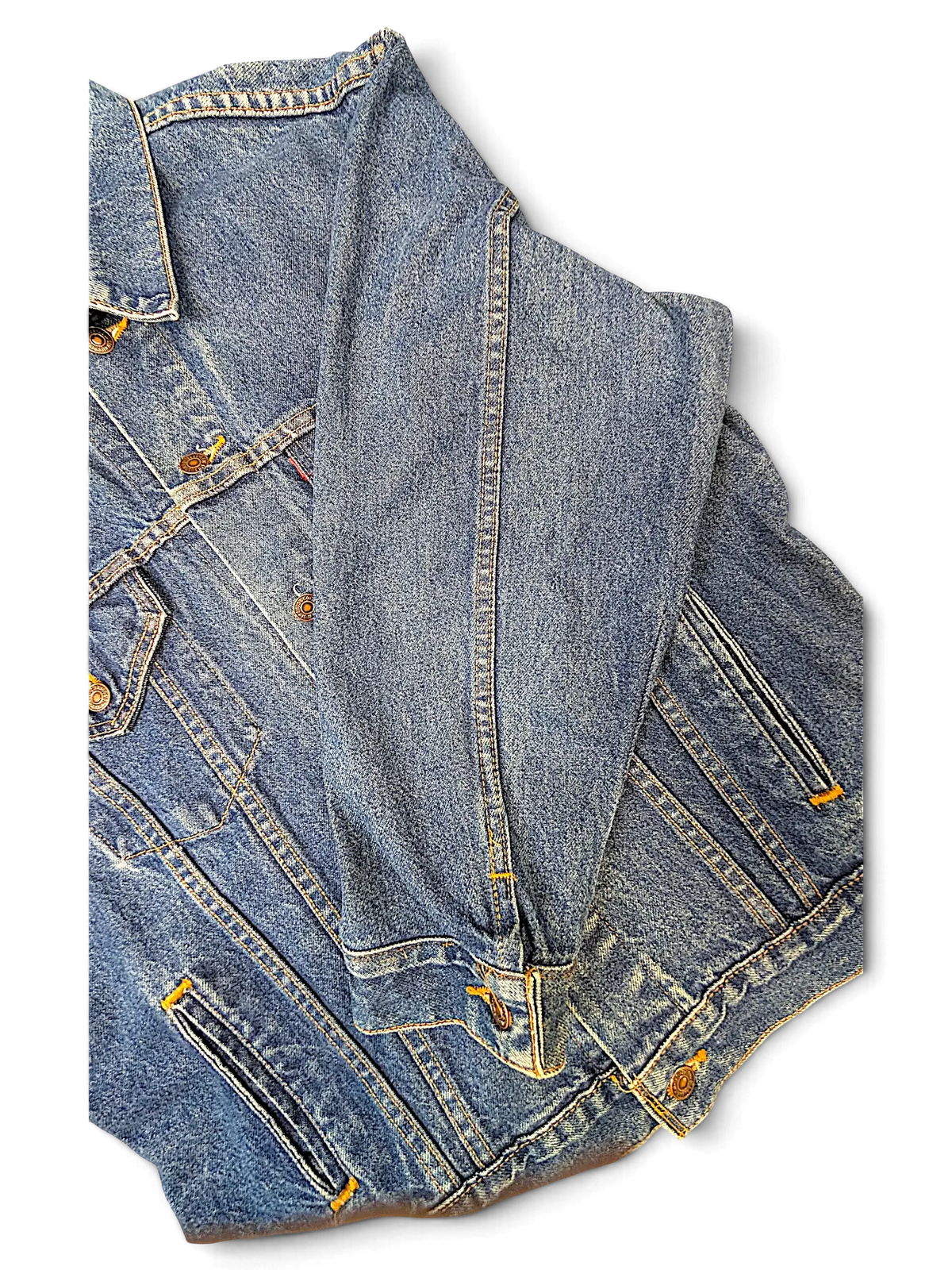 JAKE & IPI Levi's blue denim jacket with classic button-up front, chest pockets, and contrast stitching