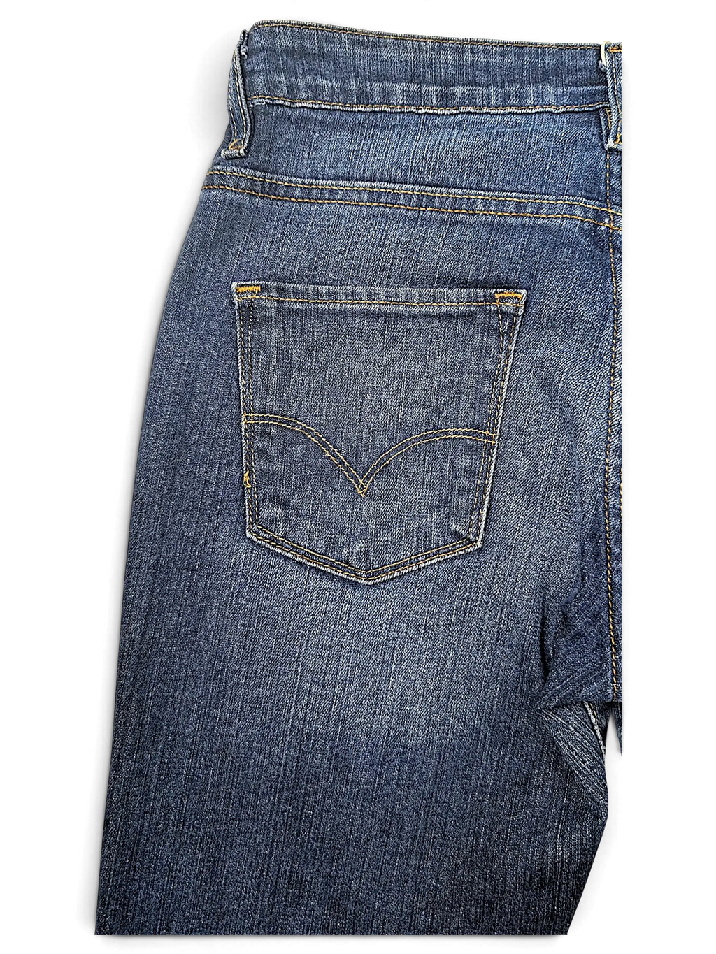 JAKE & IPI Levi's Contour Boot Jeans in medium wash denim featuring classic five-pocket construction and back pocket