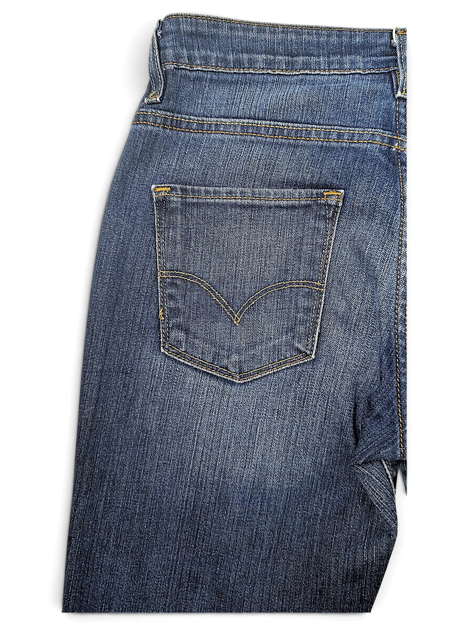 JAKE & IPI Levi's Contour Boot Jeans in medium wash denim featuring classic five-pocket construction and back pocket