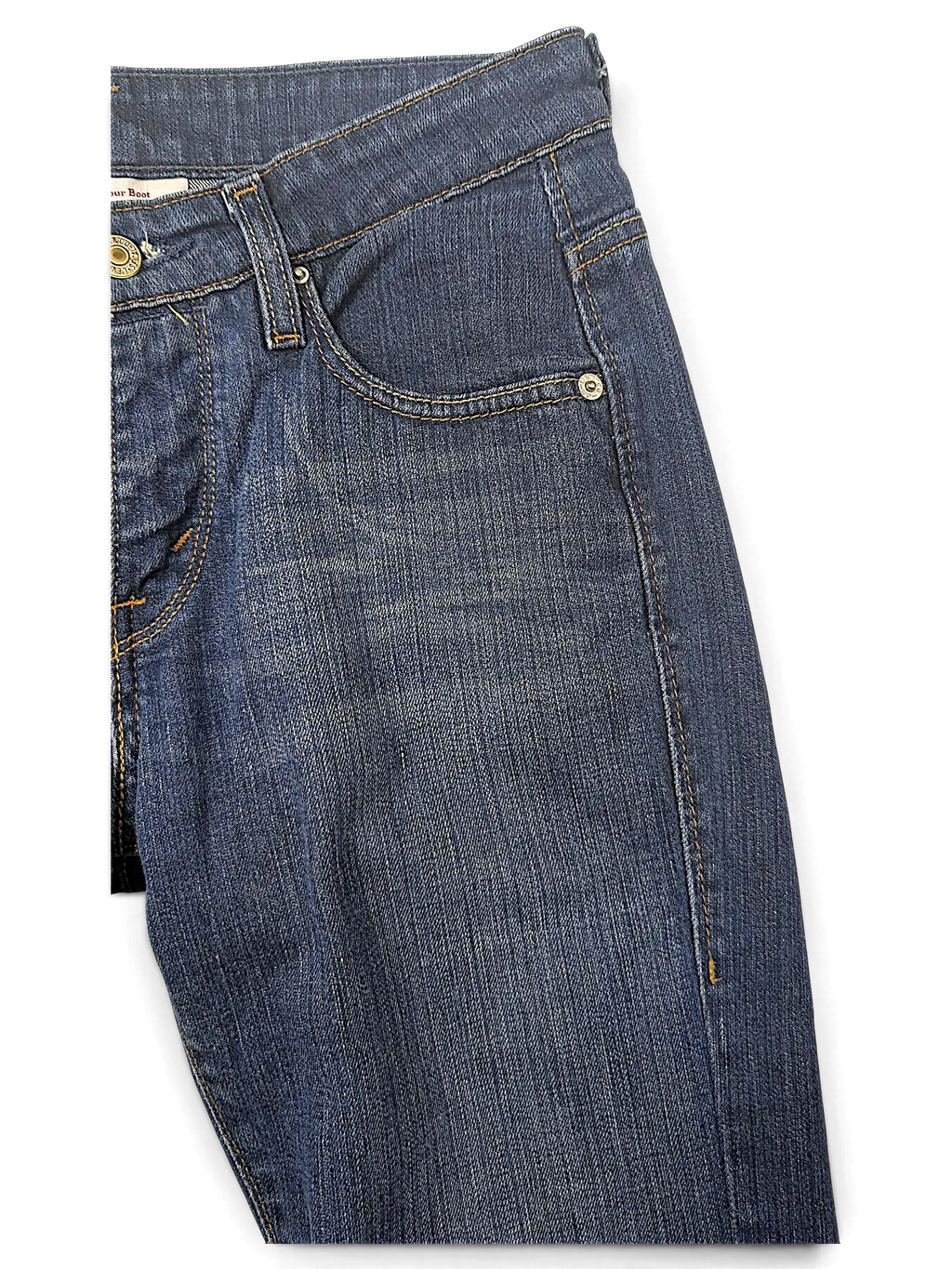 JAKE & IPI Levi's Contour Boot jeans in dark blue denim with classic five-pocket styling and contrast stitching.