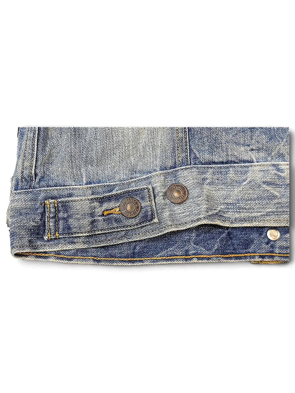 JAKE & IPI girls Levi's Strauss light wash denim jacket featuring metallic branded buttons and contrast stitching