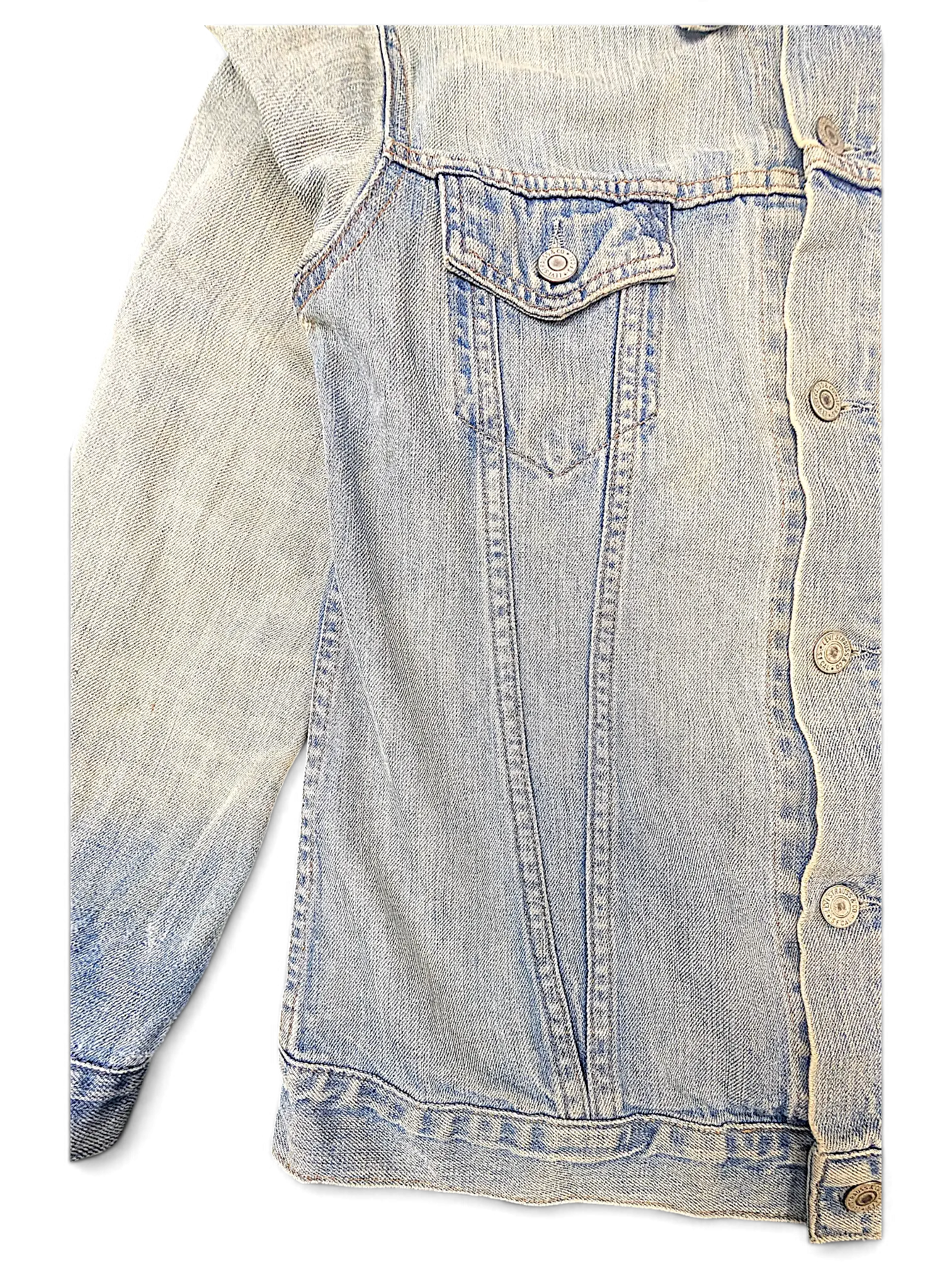 JAKE & IPI Levi's distressed light wash denim jacket with button-up front and chest pocket detail