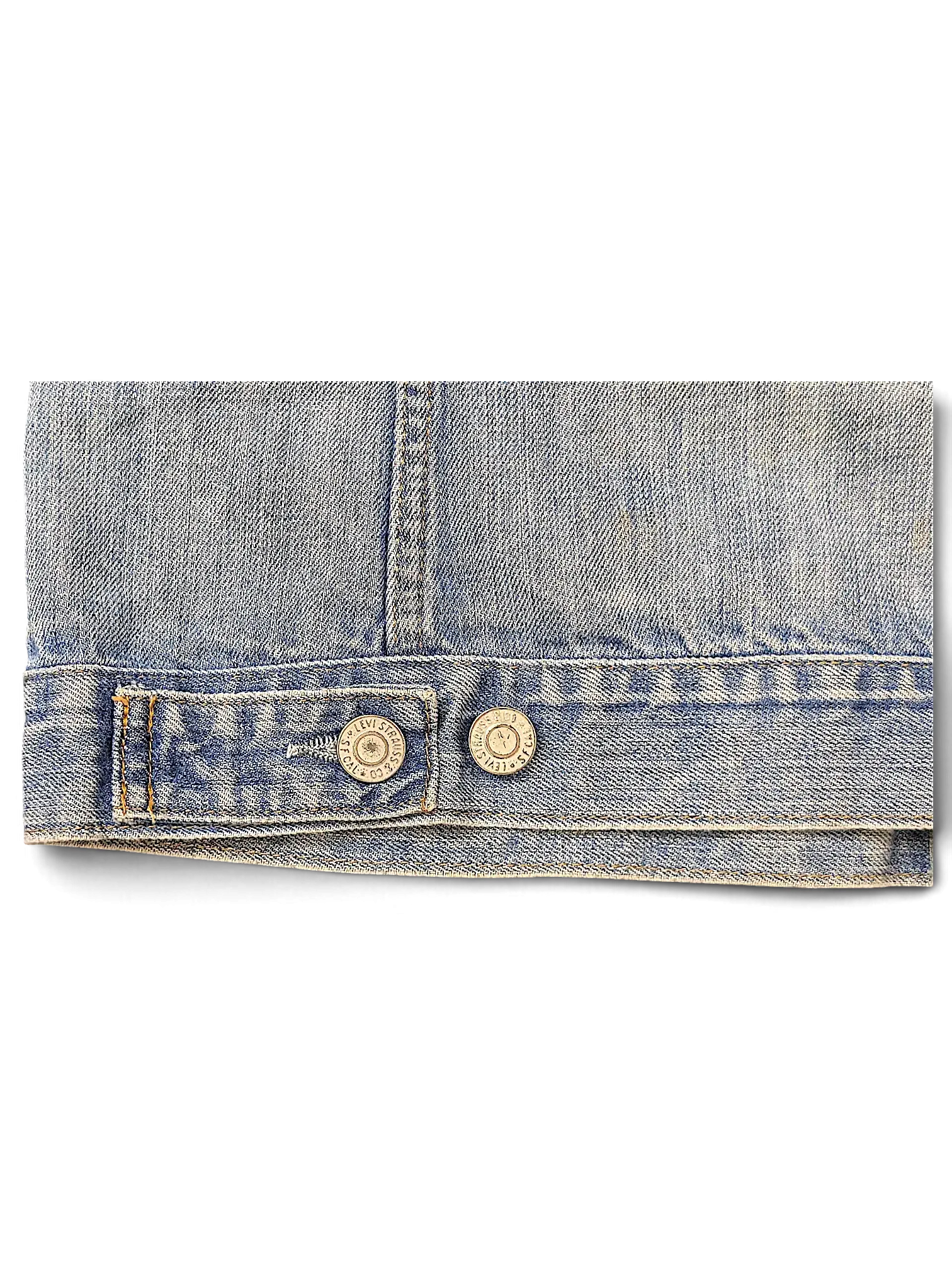 JAKE & IPI Levi's distressed light wash denim jacket featuring branded metal buttons and classic stitching detail.