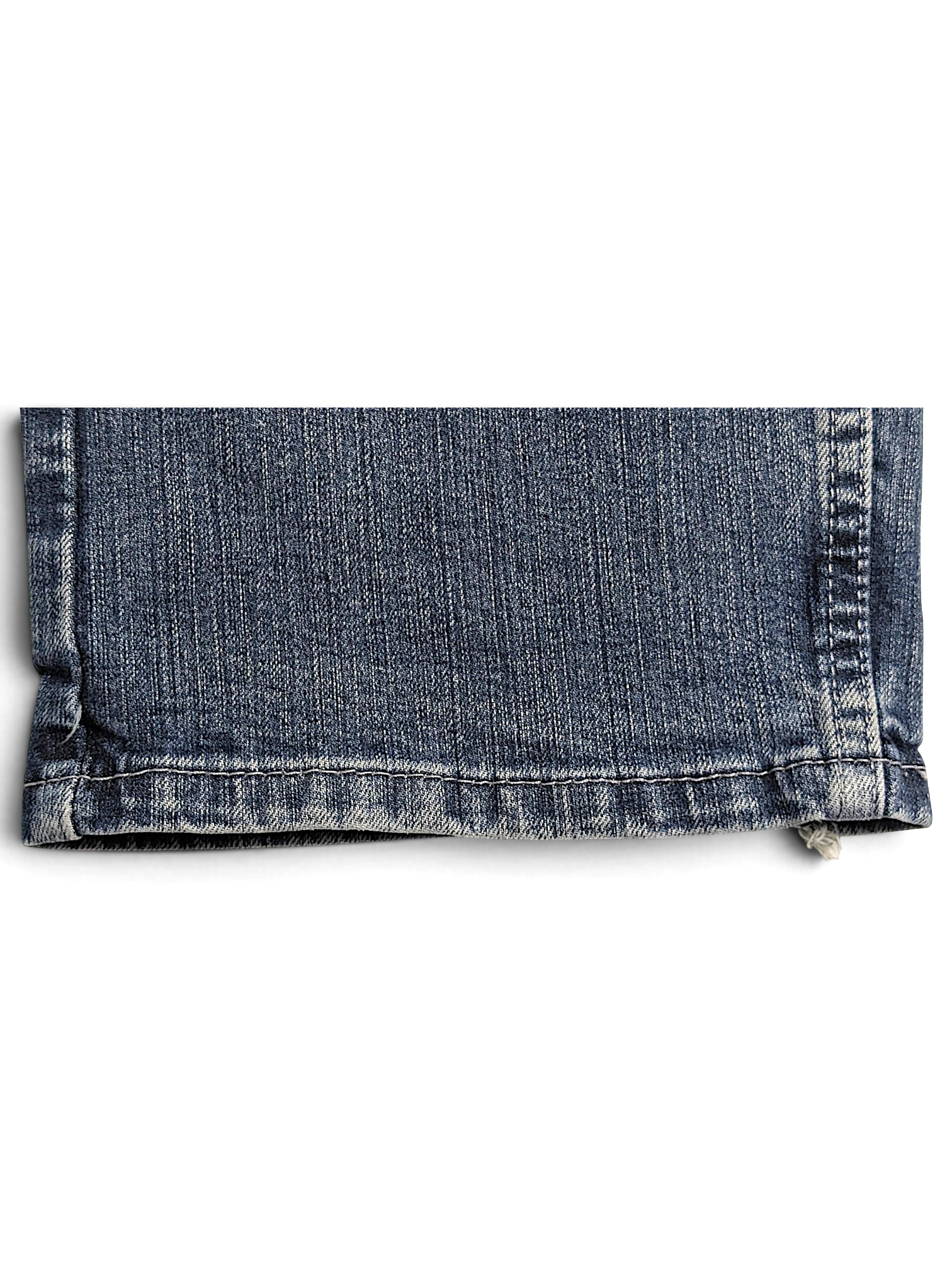 JAKE & IPI Levi’s 505 faded blue stretch denim jeans featuring distressed frayed hems and detailed stitching