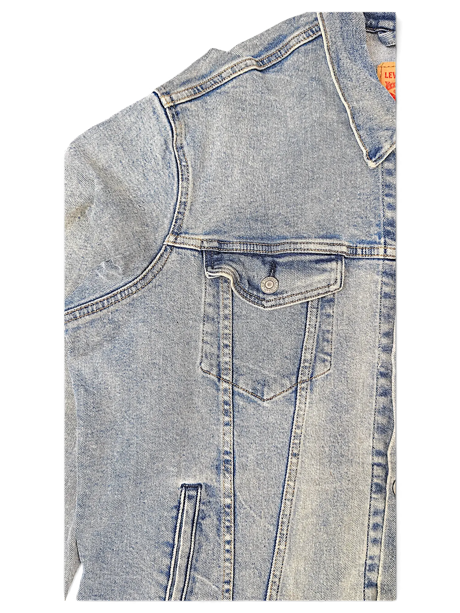 JAKE & IPI Levi's 5198 light wash denim jacket with classic chest pocket and button-down front