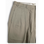 JAKE & IPI pre-owned L.L.Bean beige chinos featuring double front pleats and a relaxed straight leg fit.