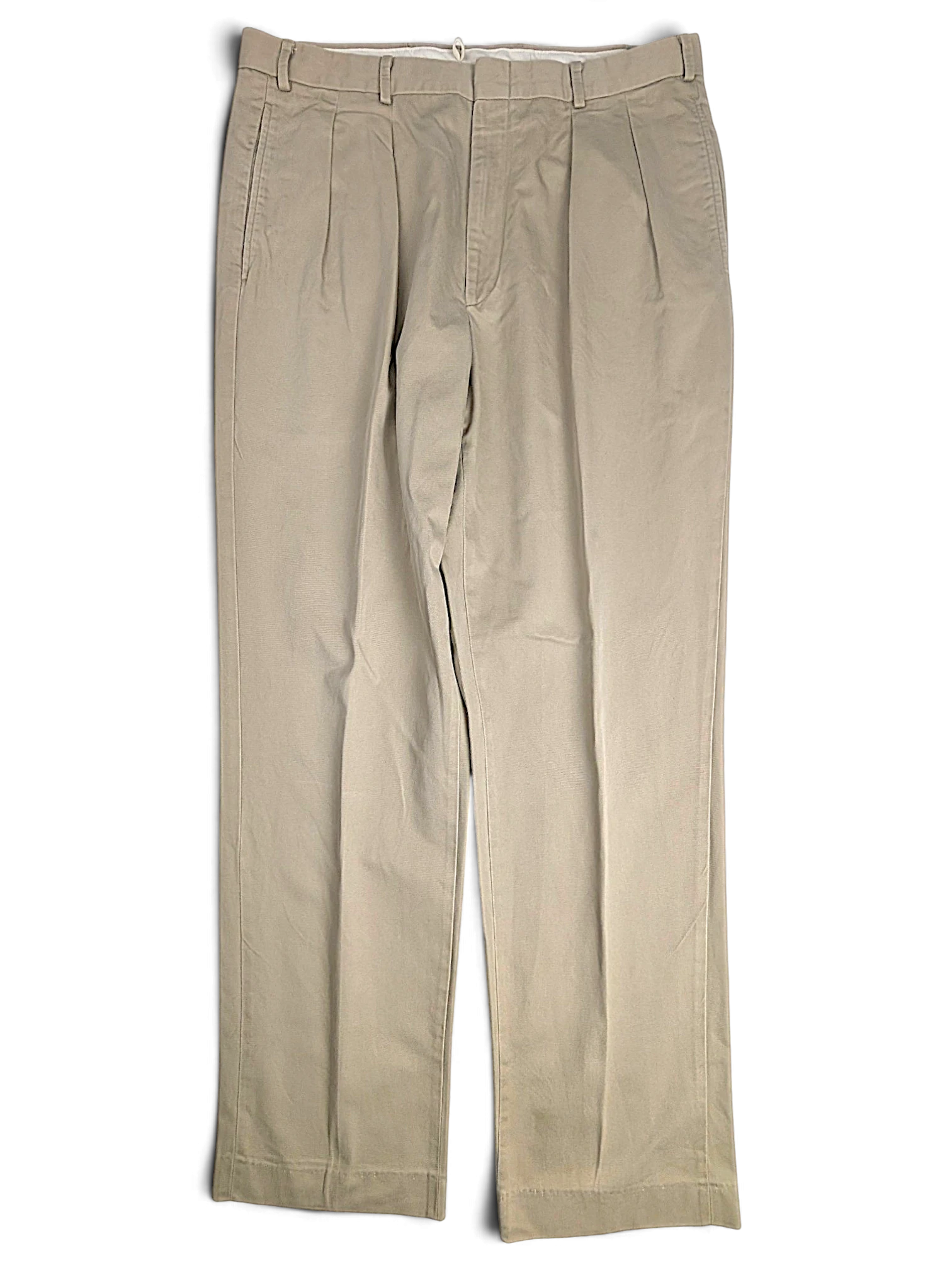 JAKE & IPI pre-owned L.L.Bean beige chinos with double front pleats and a relaxed straight leg fit.