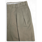 JAKE & IPI pre-owned L.L.Bean beige chinos featuring double front pleats and a classic relaxed straight leg fit