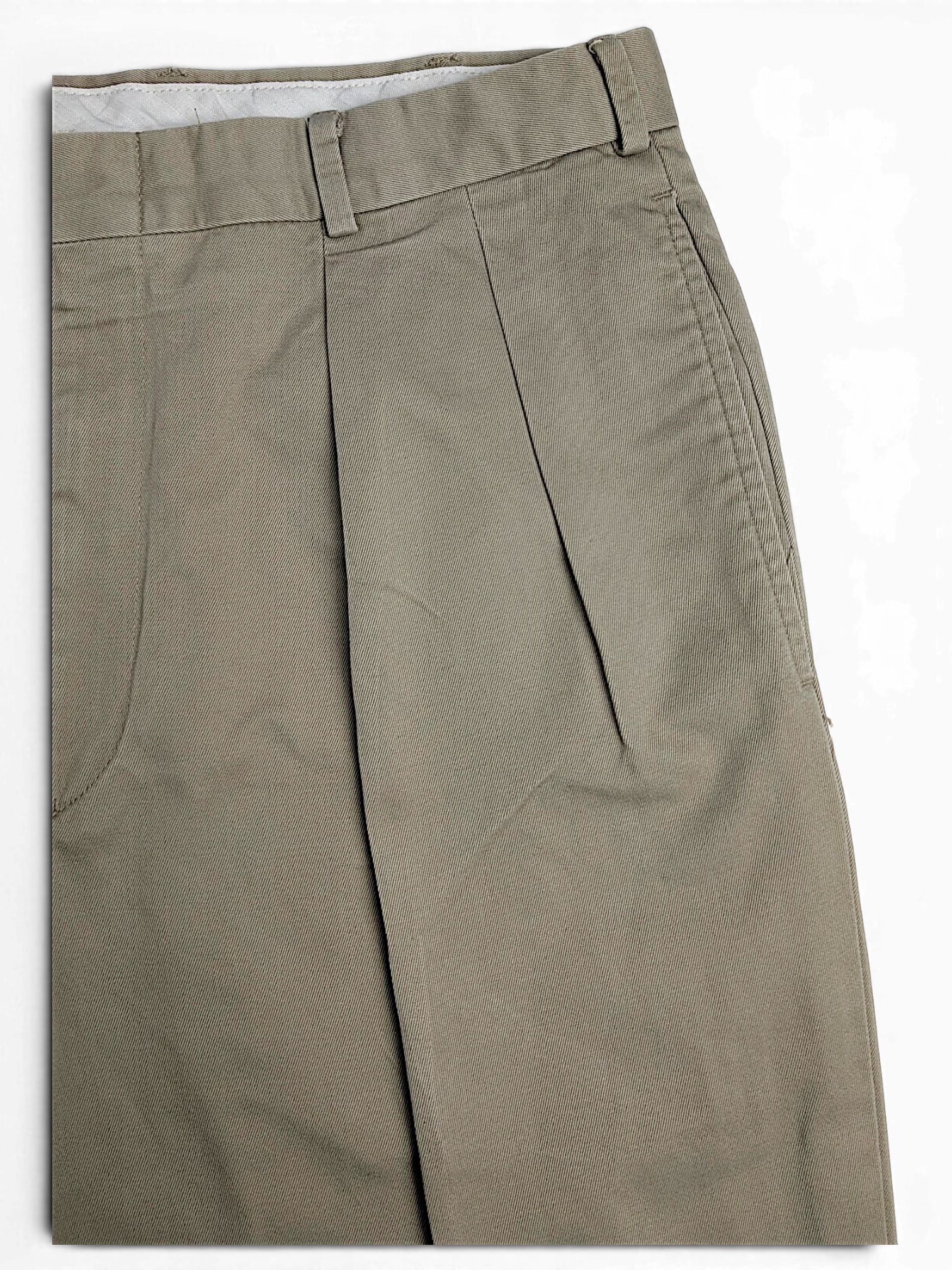 JAKE & IPI pre-owned L.L.Bean beige chinos featuring double front pleats and a classic relaxed straight leg fit
