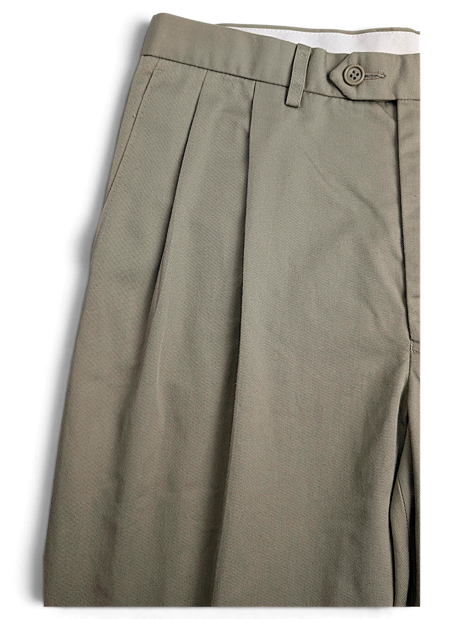 JAKE & IPI Marks & Spencer beige pleated trousers in a cotton-blend fabric with a button closure and straight leg.