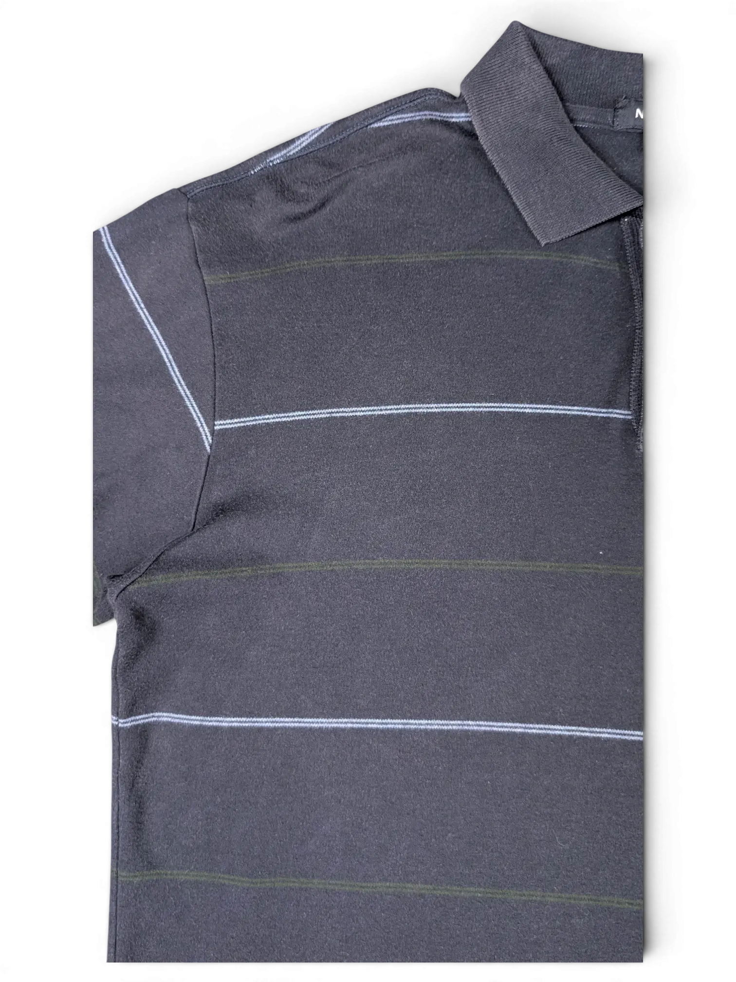 JAKE & IPI pre-owned Nautica navy polo shirt featuring subtle horizontal stripes and a classic collar design.