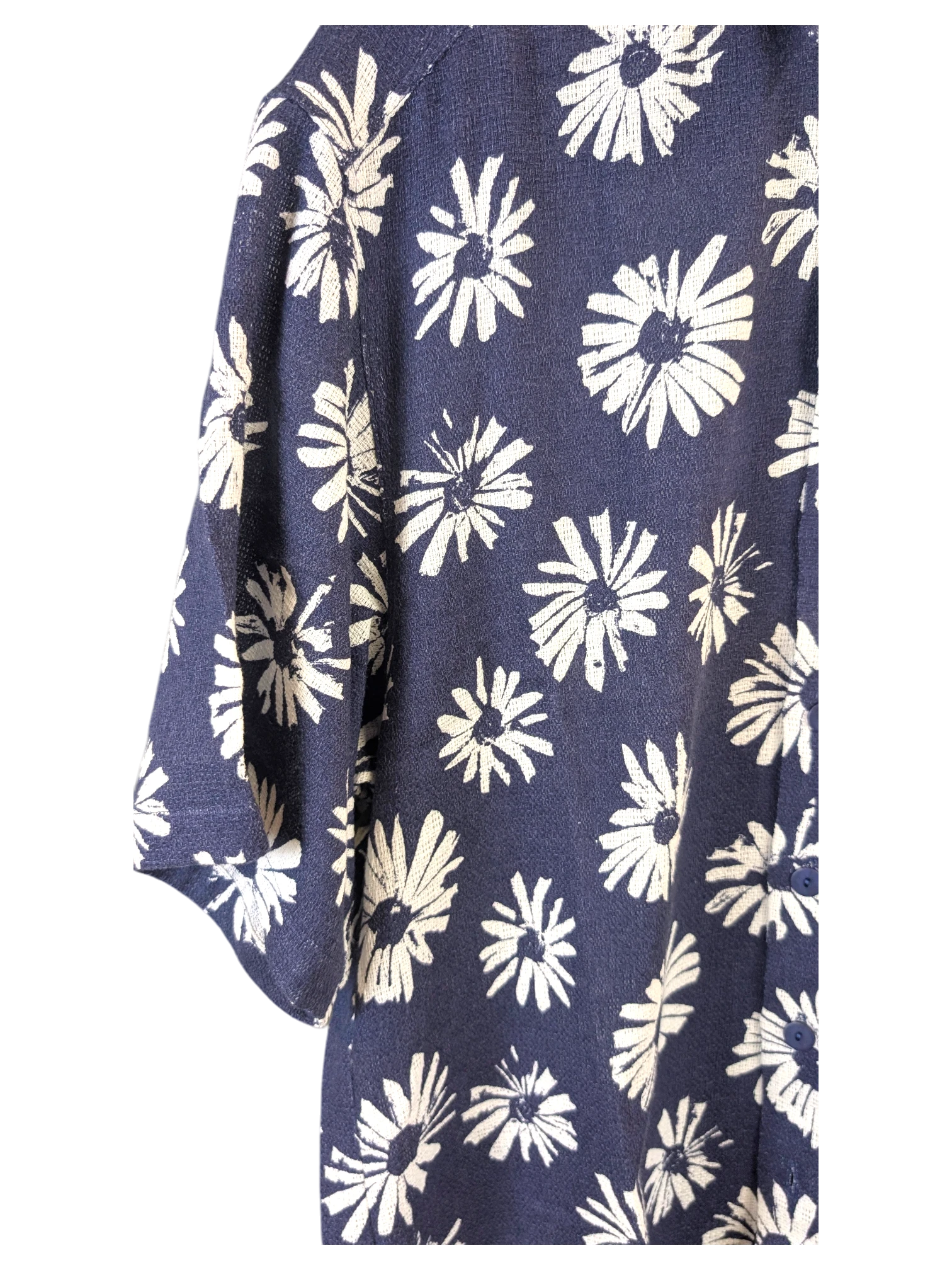 JAKE & IPI navy blue short-sleeve Hawaiian shirt with a white daisy floral print and textured fabric.