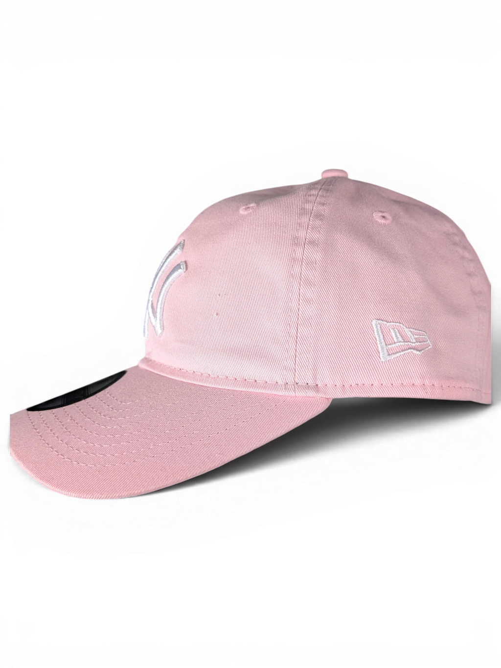 JAKE & IPI light pink New York Yankees baseball cap with white embroidered logo and side branding