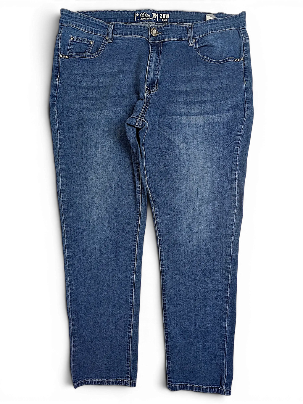 JAKE & IPI D Kin Jeans Wear plus size blue denim jeans with subtle fading and decorative pocket studs