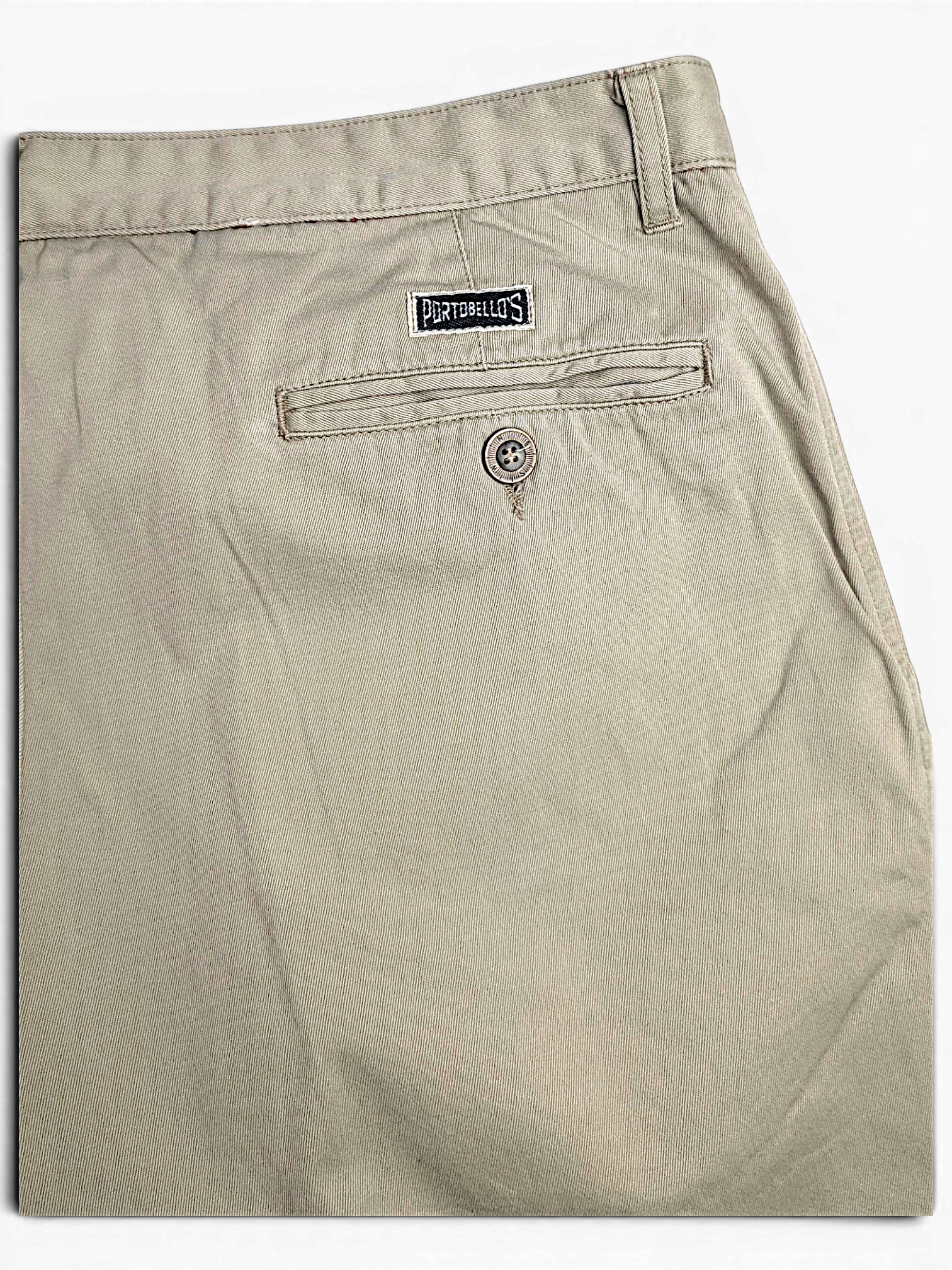 JAKE & IPI Portobello’s beige trousers featuring a back pocket with button closure and brand label detail.