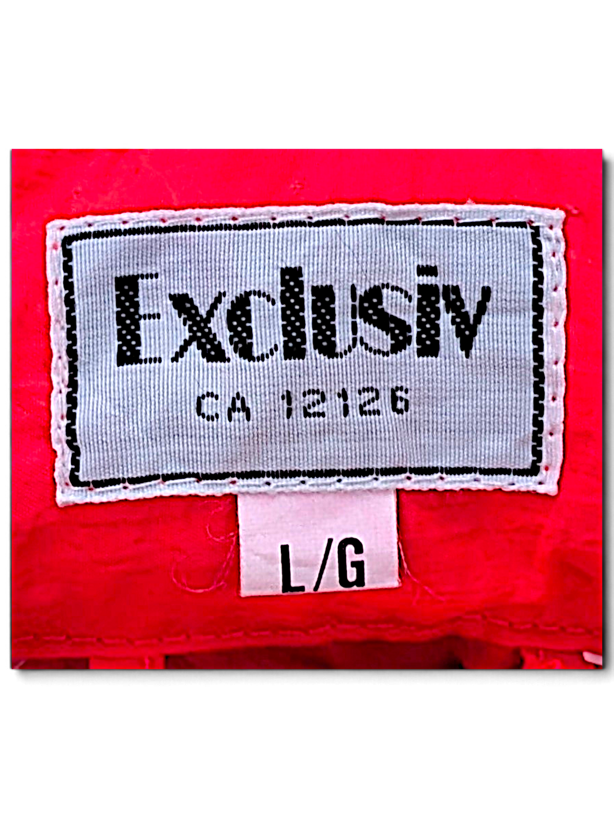 Exclusiv Red Colourblock Windbreaker – L; brand, size, composition or care-label detail (image 3 of 3).