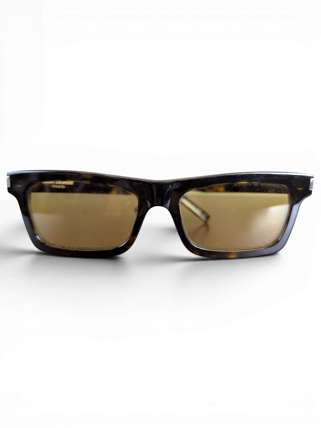 JAKE & IPI Saint Laurent SL461 Betty sunglasses with a rectangular tortoiseshell frame and tinted lenses