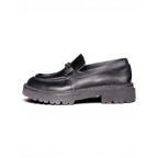 JAKE & IPI mustat nahkaiset Salvatore Ferragamo -loaferit metalliosilla ja paksulla karkeakuvioisella kumipohjalla