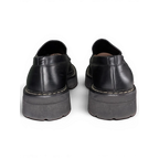 JAKE & IPI mustat nahkaiset Salvatore Ferragamo -loaferit paksuilla kumipohjilla takaa