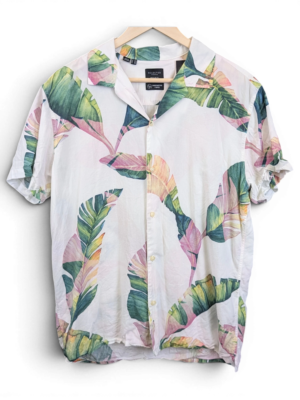 JAKE & IPI Selected Homme white Hawaiian shirt with green and pink tropical leaf print and short sleeves