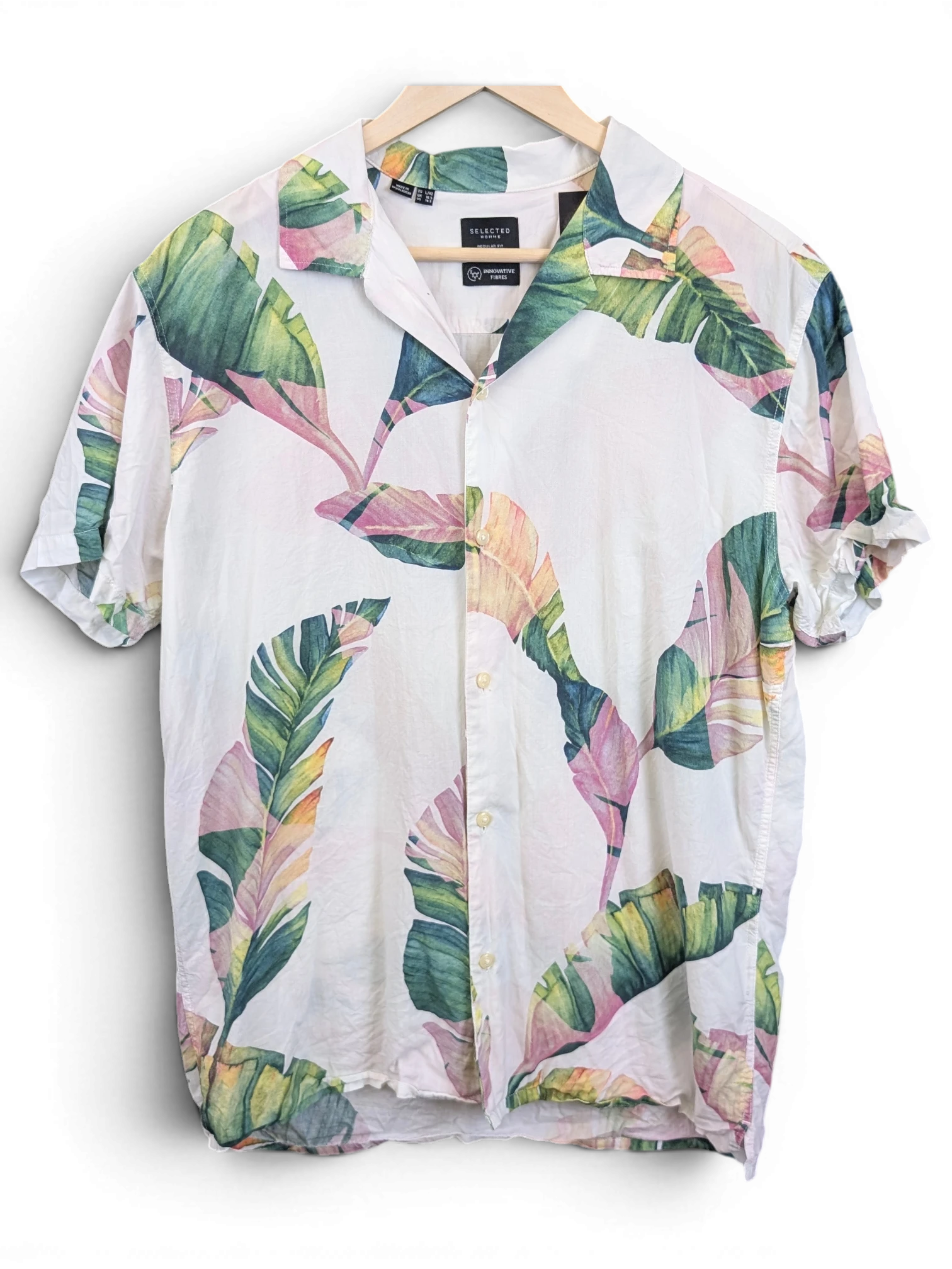 JAKE & IPI Selected Homme white Hawaiian shirt with green and pink tropical leaf print and short sleeves