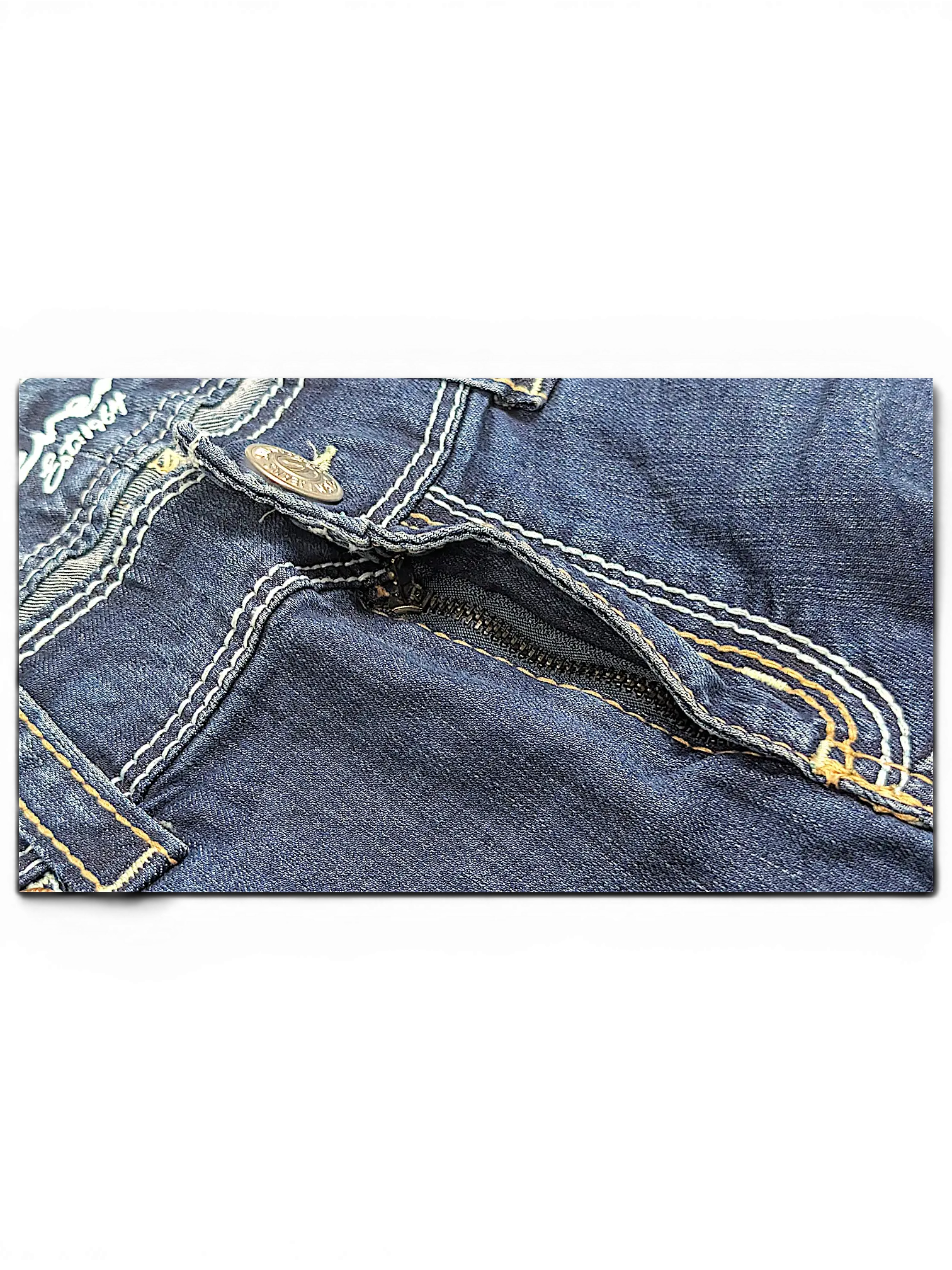 JAKE & IPI Seven7 capri jeans in dark blue denim with contrast stitching and metal button fly detail