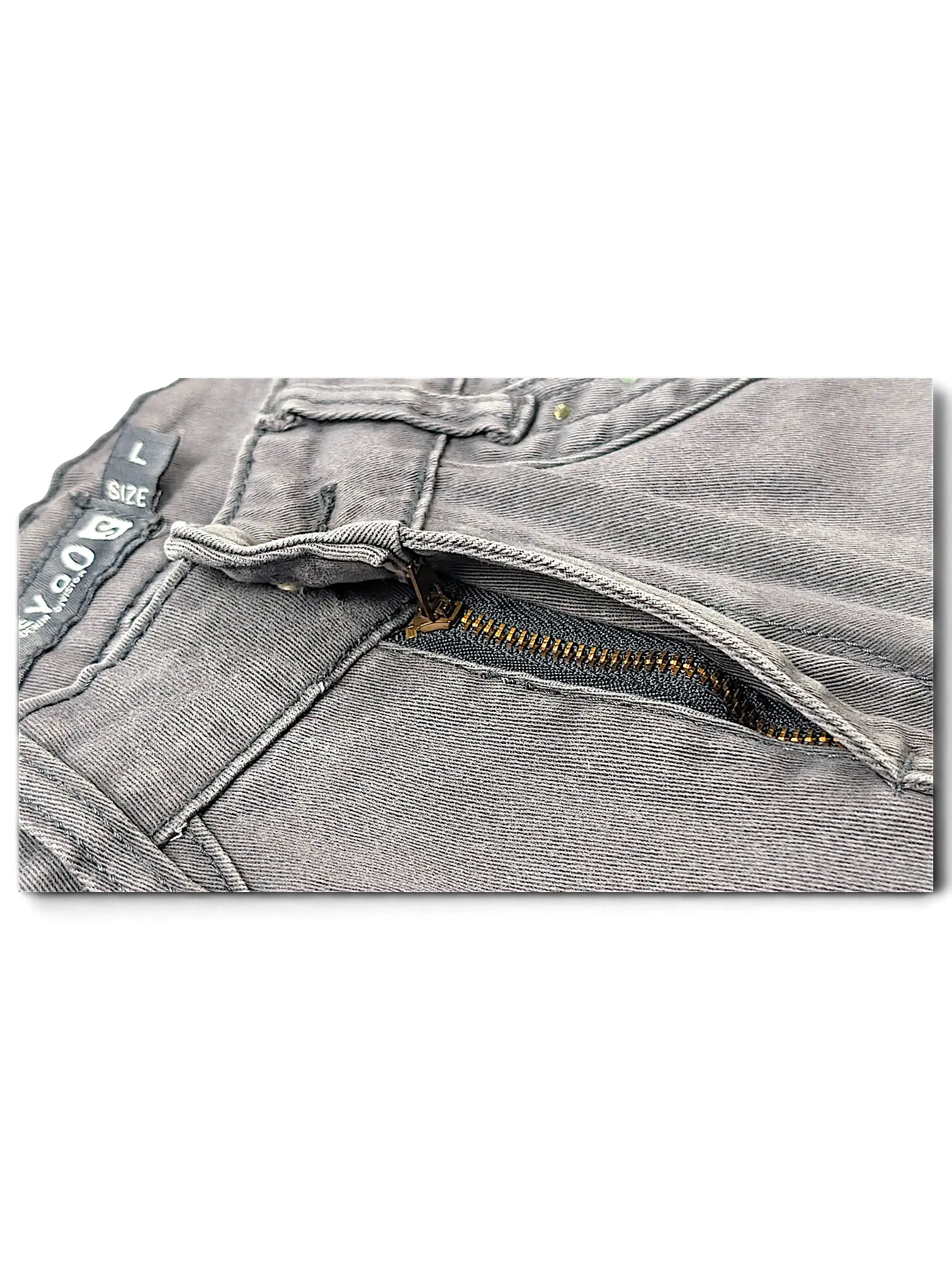 JAKE & IPI Seyoo Denim Division grey Y2K jeans featuring a zippered pocket detail and size L label