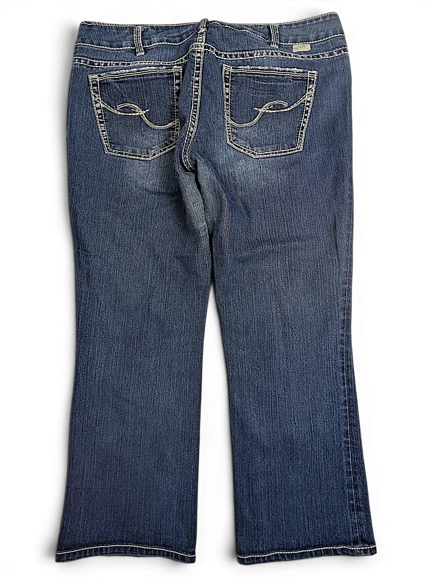 JAKE & IPI Silver Jeans Suki dark wash denim capri pants with back pocket embroidery and contrast stitching