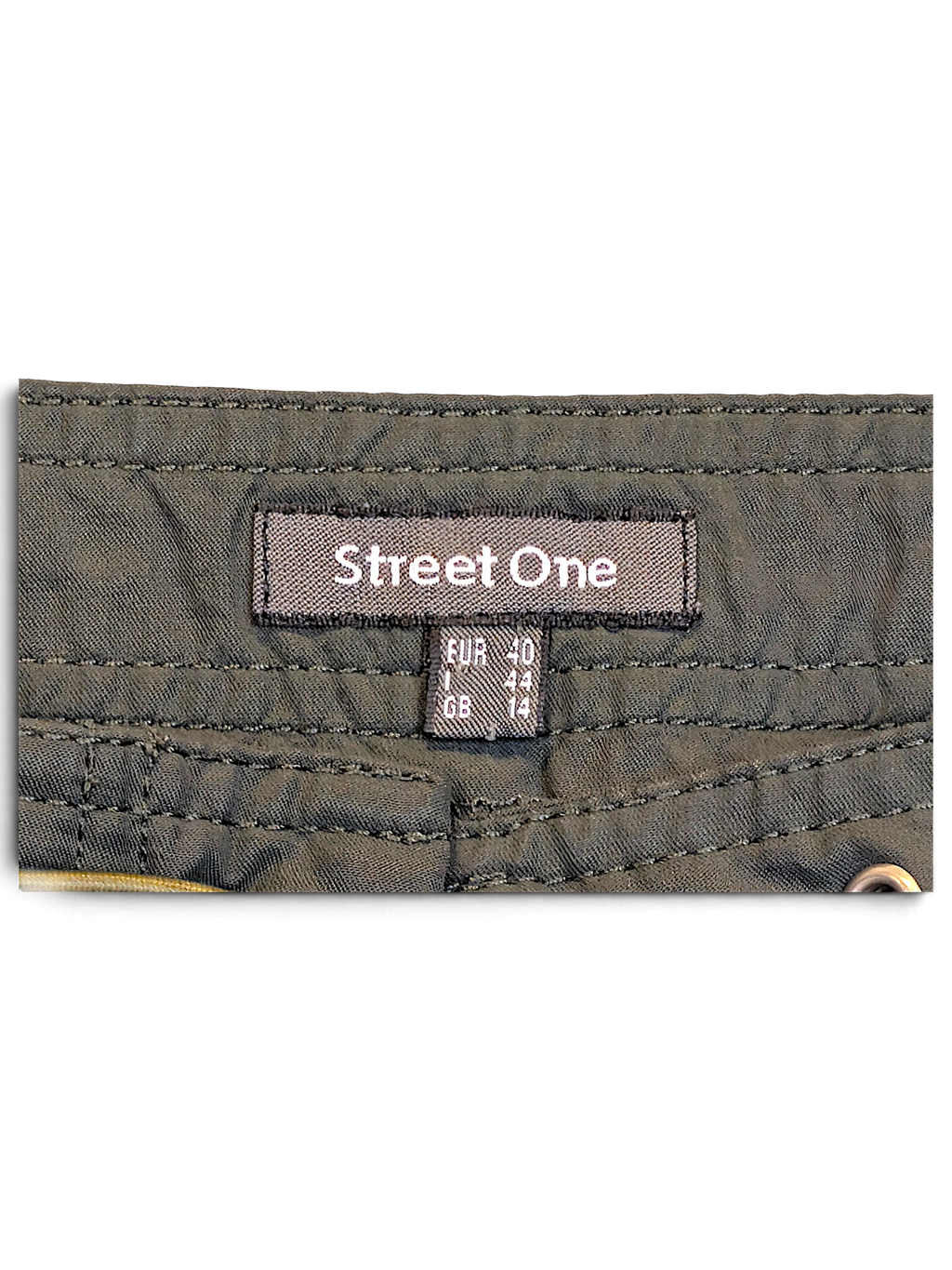 JAKE & IPI Street One dark green joggers label showing size 40, stitched on the inner waistband.