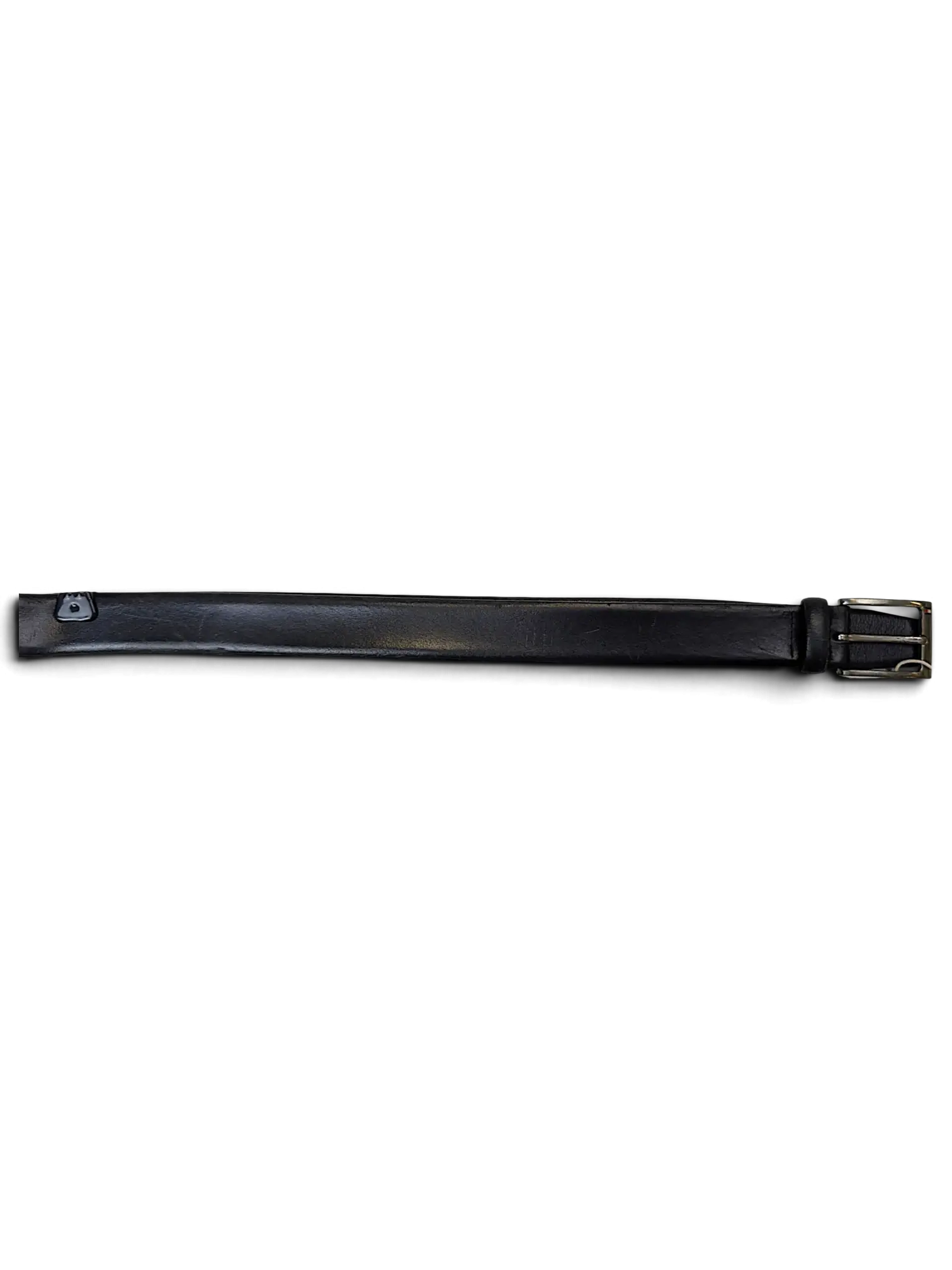 JAKE & IPI Tommy Hilfiger black leather belt with a silver-tone metal buckle hanging on a garment clip