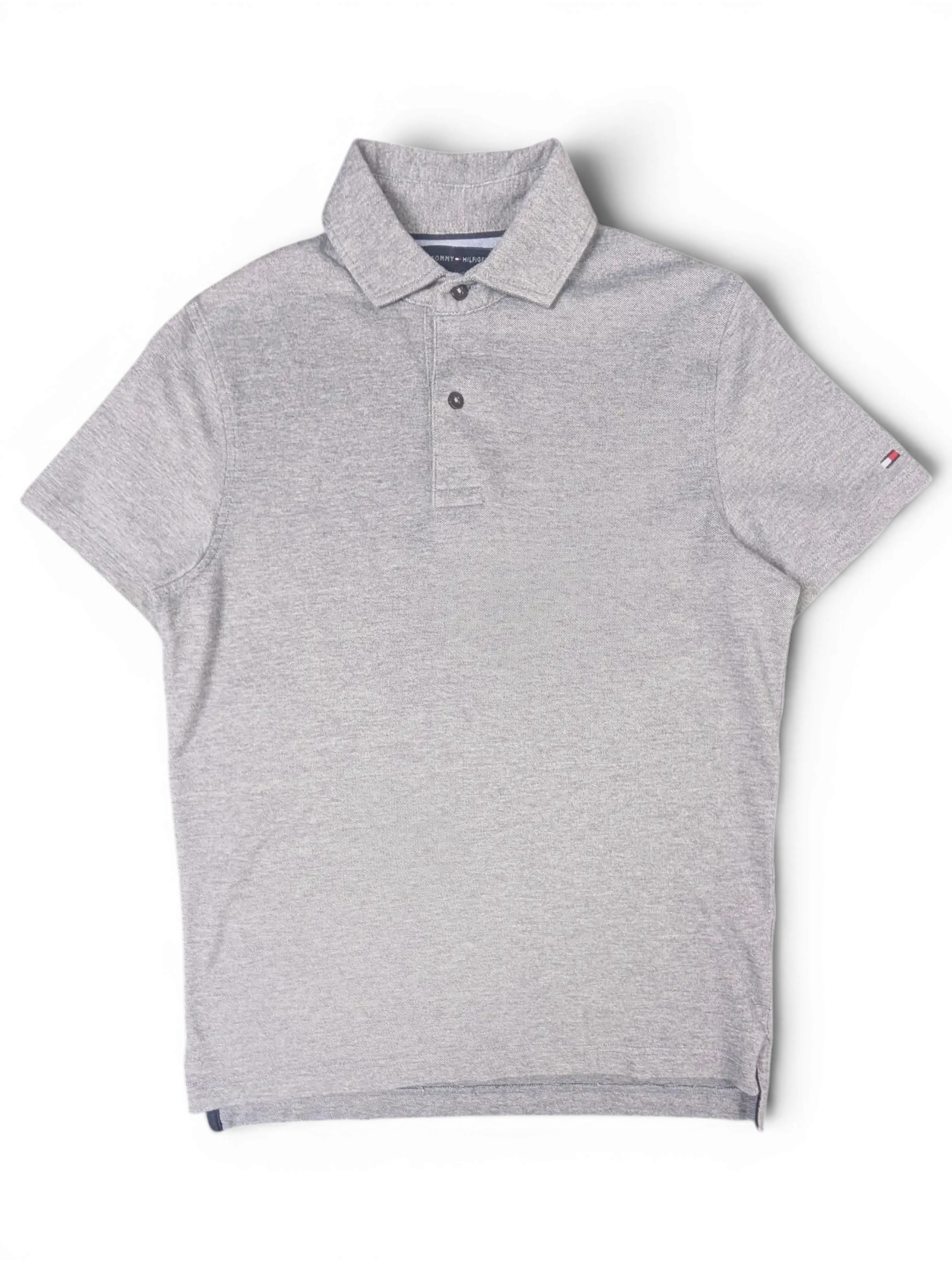 JAKE & IPI vintage grey Tommy Hilfiger short-sleeve polo shirt with a two-button placket.