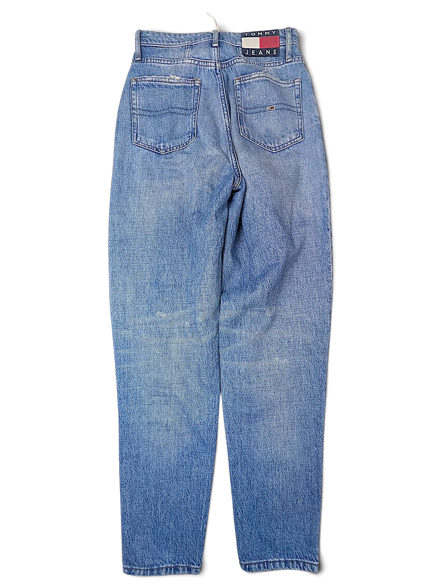 JAKE & IPI Tommy Jeans blue denim jeans with a classic five-pocket construction and back logo patch