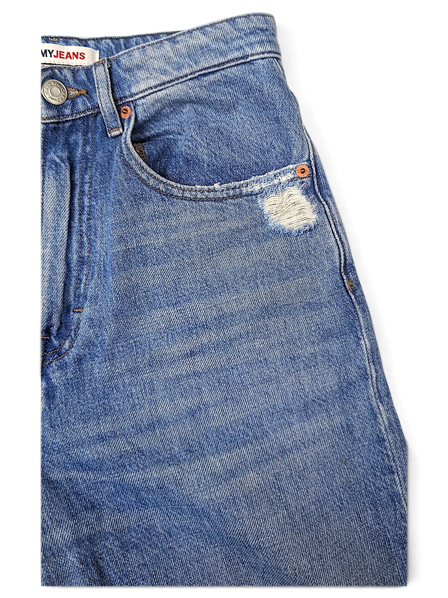 JAKE & IPI Tommy Jeans blue denim jeans with classic five-pocket construction and distressed detail on the hip