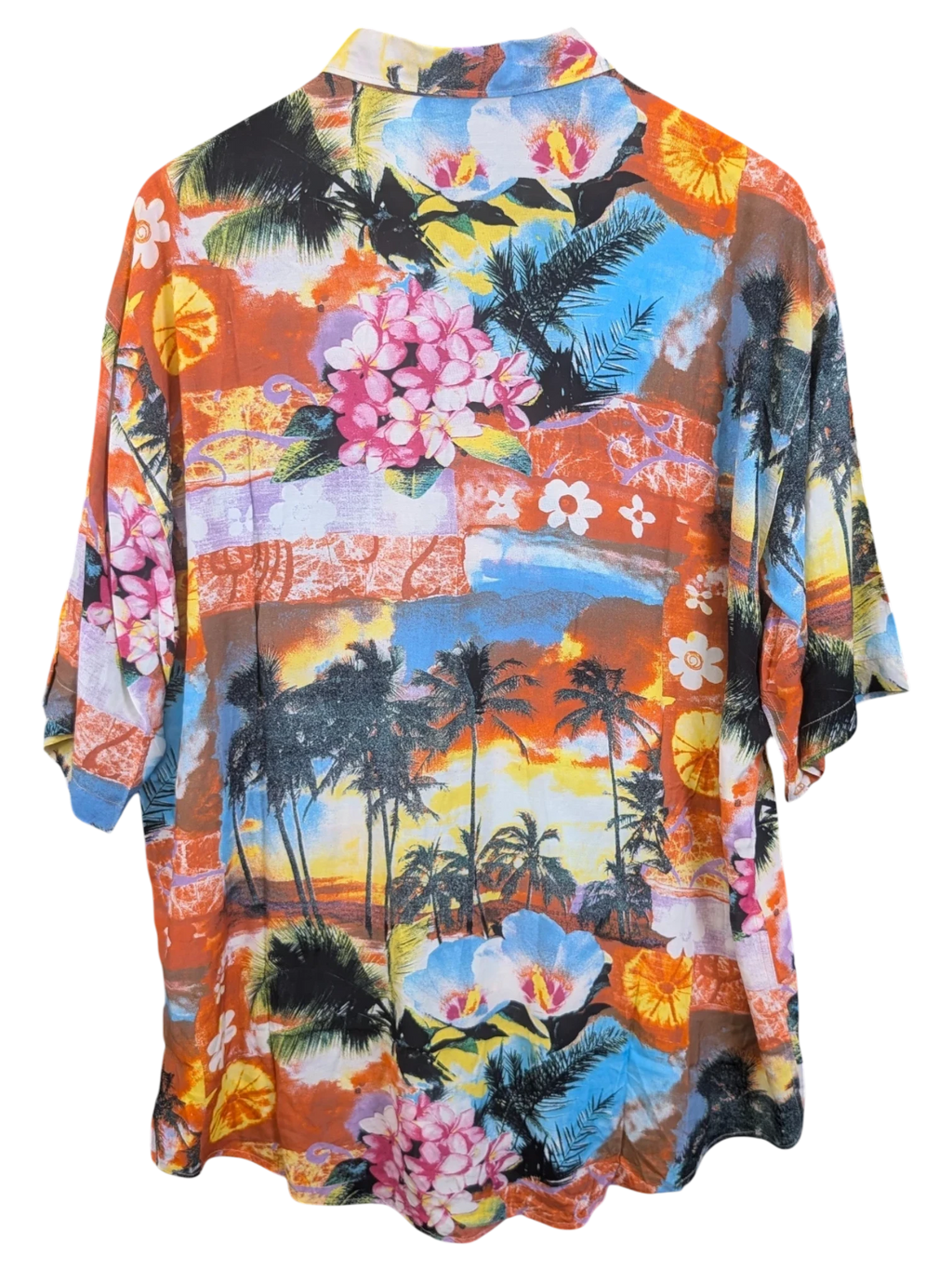 JAKE & IPI Hawaiian shirt featuring a vibrant tropical sunset print with palm trees and hibiscus flowers