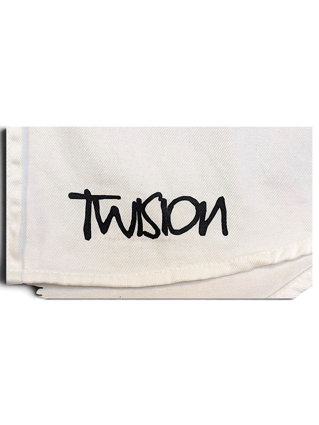 JAKE & IPI Twision shirt in off-white fabric featuring a black embroidered logo detail on the hem
