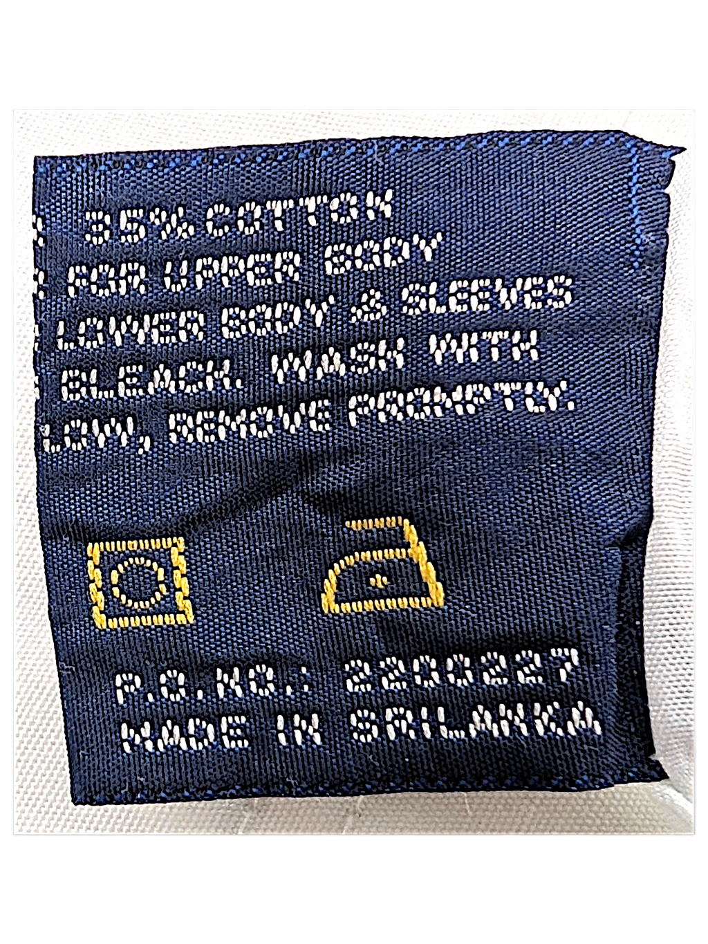 Pacific Trail White Drawcord Windbreaker – M; detail view showing fabric, construction, label or condition (image 7 of 8).
