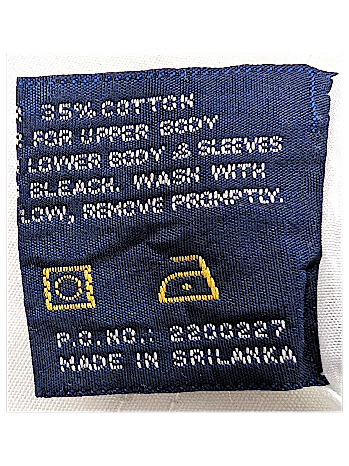 Pacific Trail White Drawcord Windbreaker – M; detail view showing fabric, construction, label or condition (image 7 of 8).