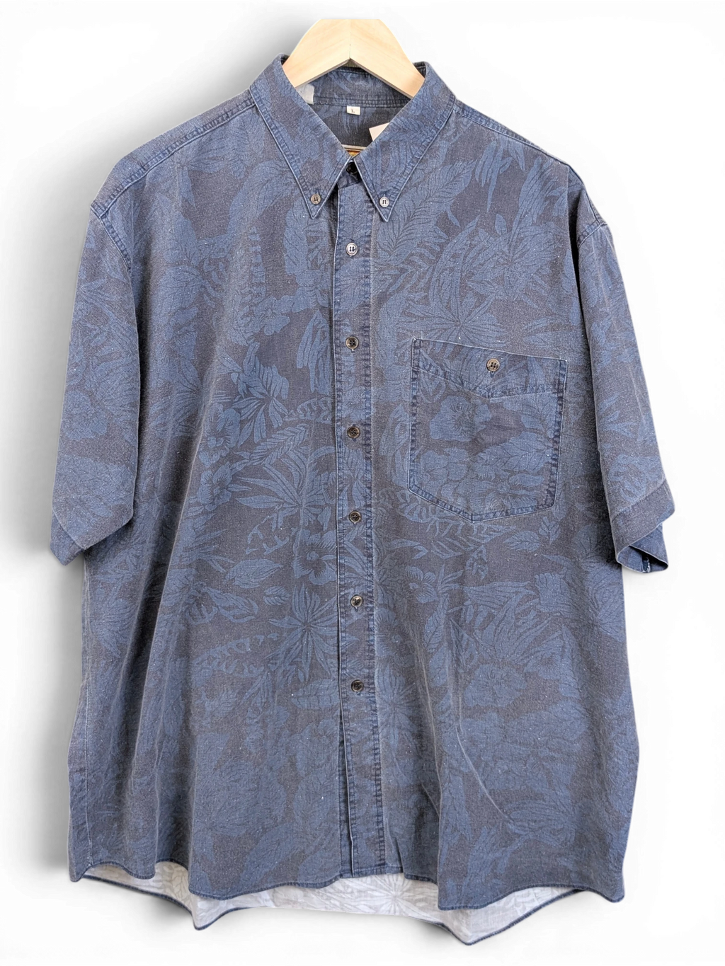 JAKE & IPI vintage 90s blue Hawaiian shirt with a subtle tonal leaf print, button-down collar, and chest pocket.