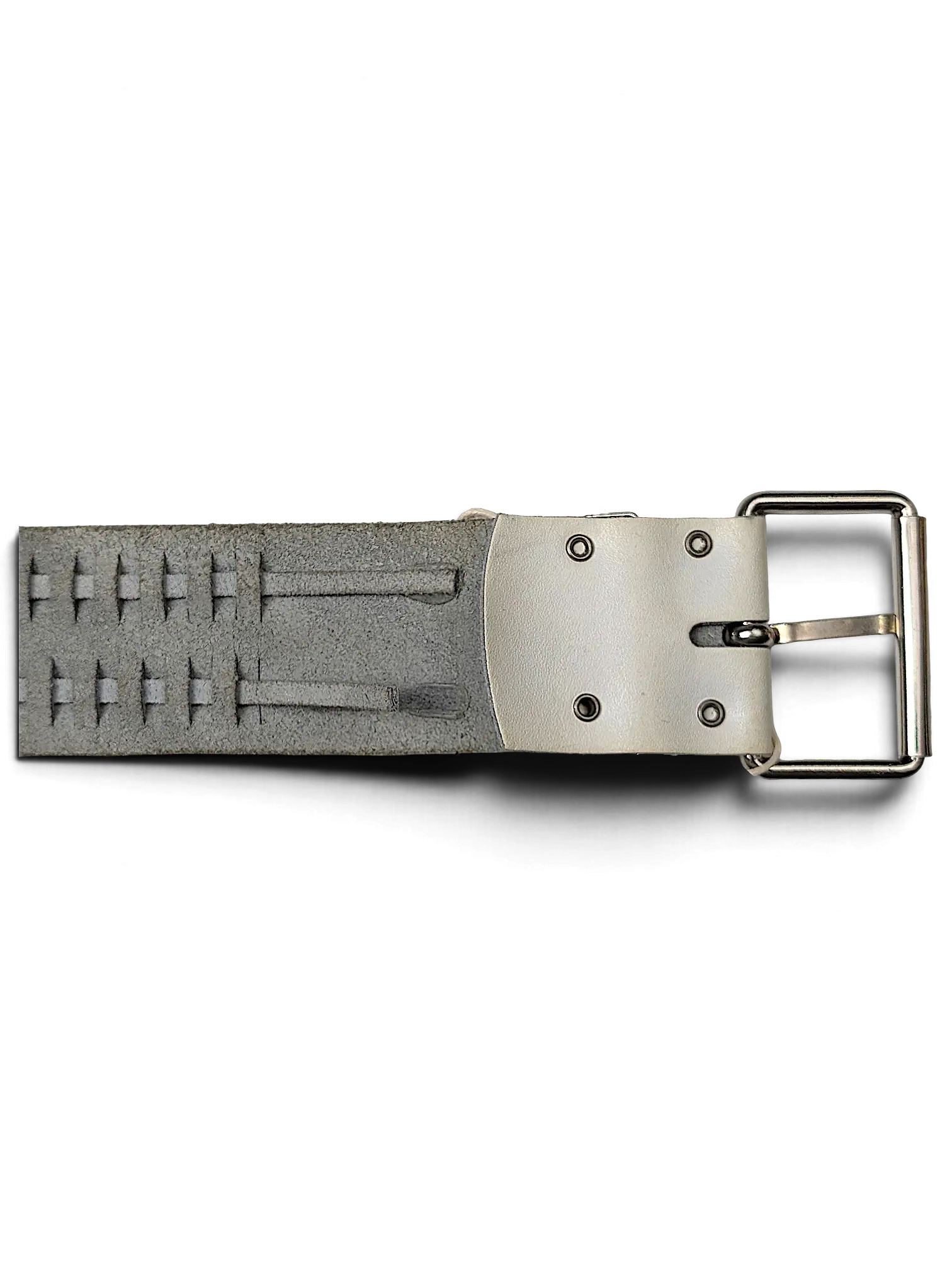 JAKE & IPI white leather Y2K style belt featuring a silver buckle and decorative stitched detailing.