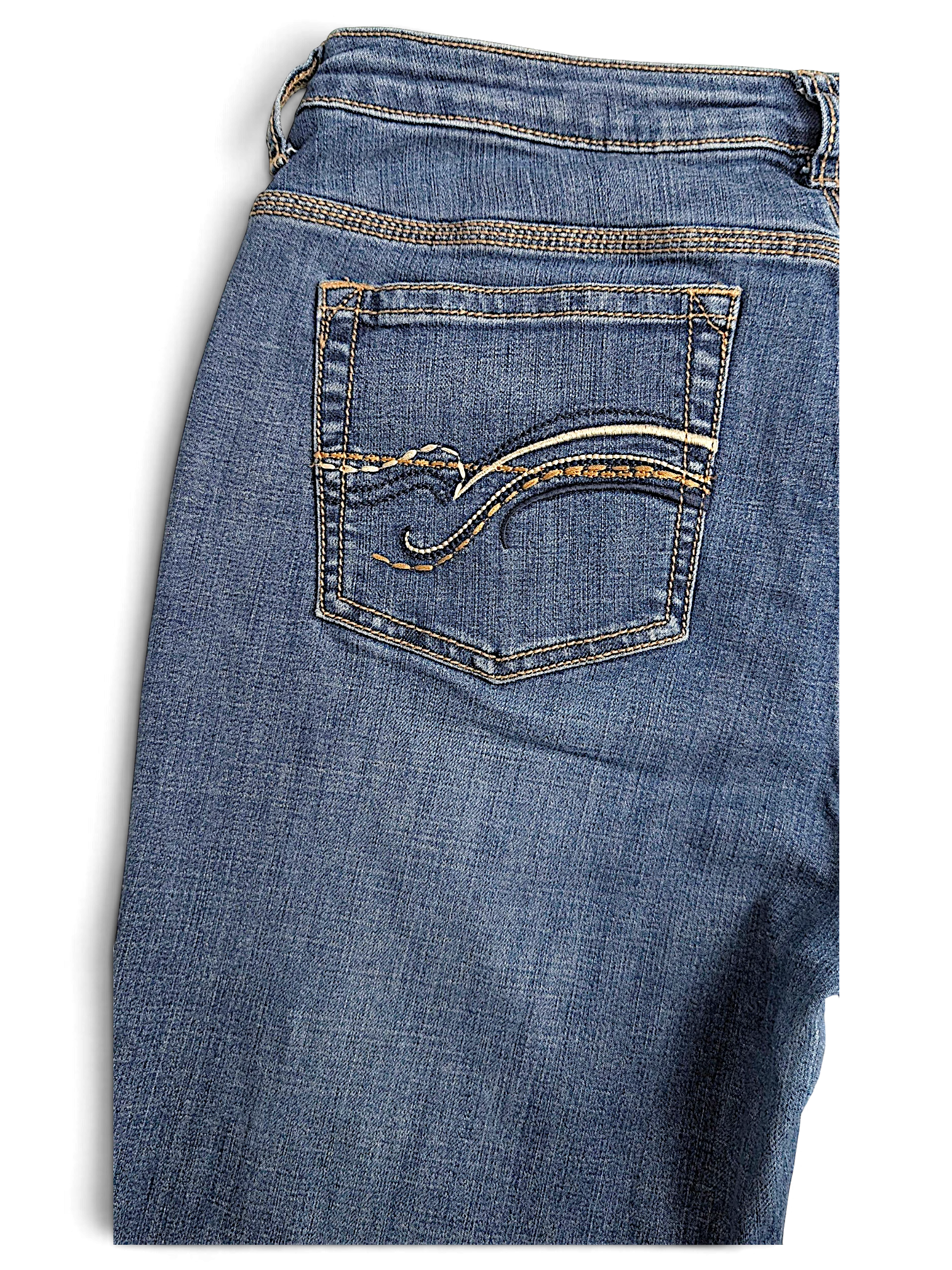 JAKE & IPI pre-owned Wrangler Aura mid blue bootcut jeans featuring curved embroidered back pocket detail