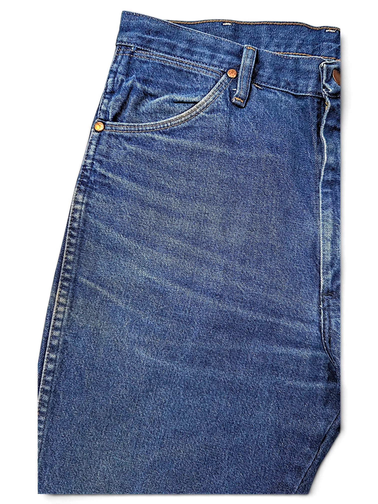 JAKE & IPI Wrangler 936PWD blue denim jeans with classic five-pocket styling and copper rivets