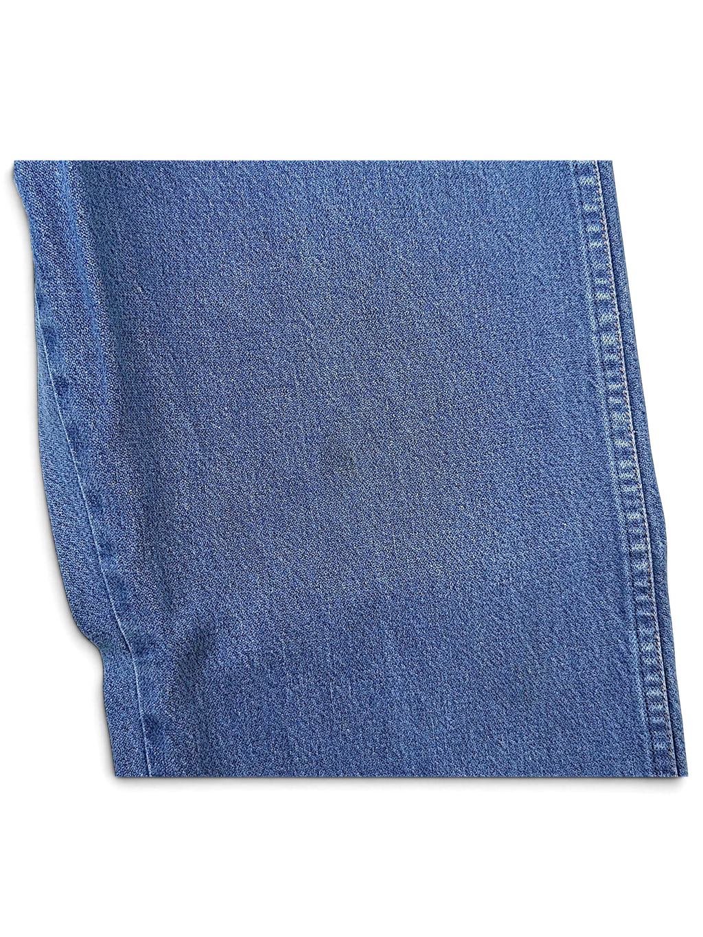 JAKE & IPI Wrangler 31MWZPW blue denim jeans featuring classic stitching and durable cotton fabric