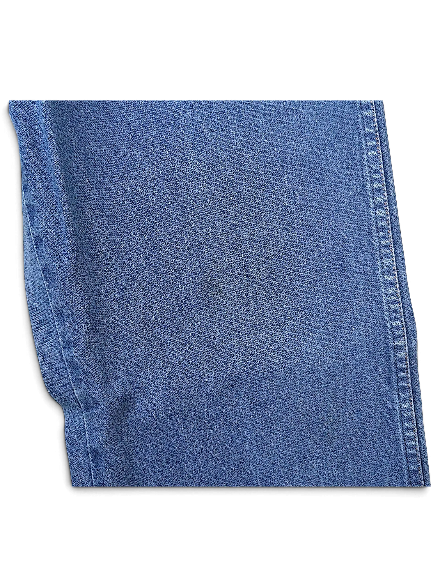 JAKE & IPI Wrangler 31MWZPW blue denim jeans featuring classic stitching and durable cotton fabric
