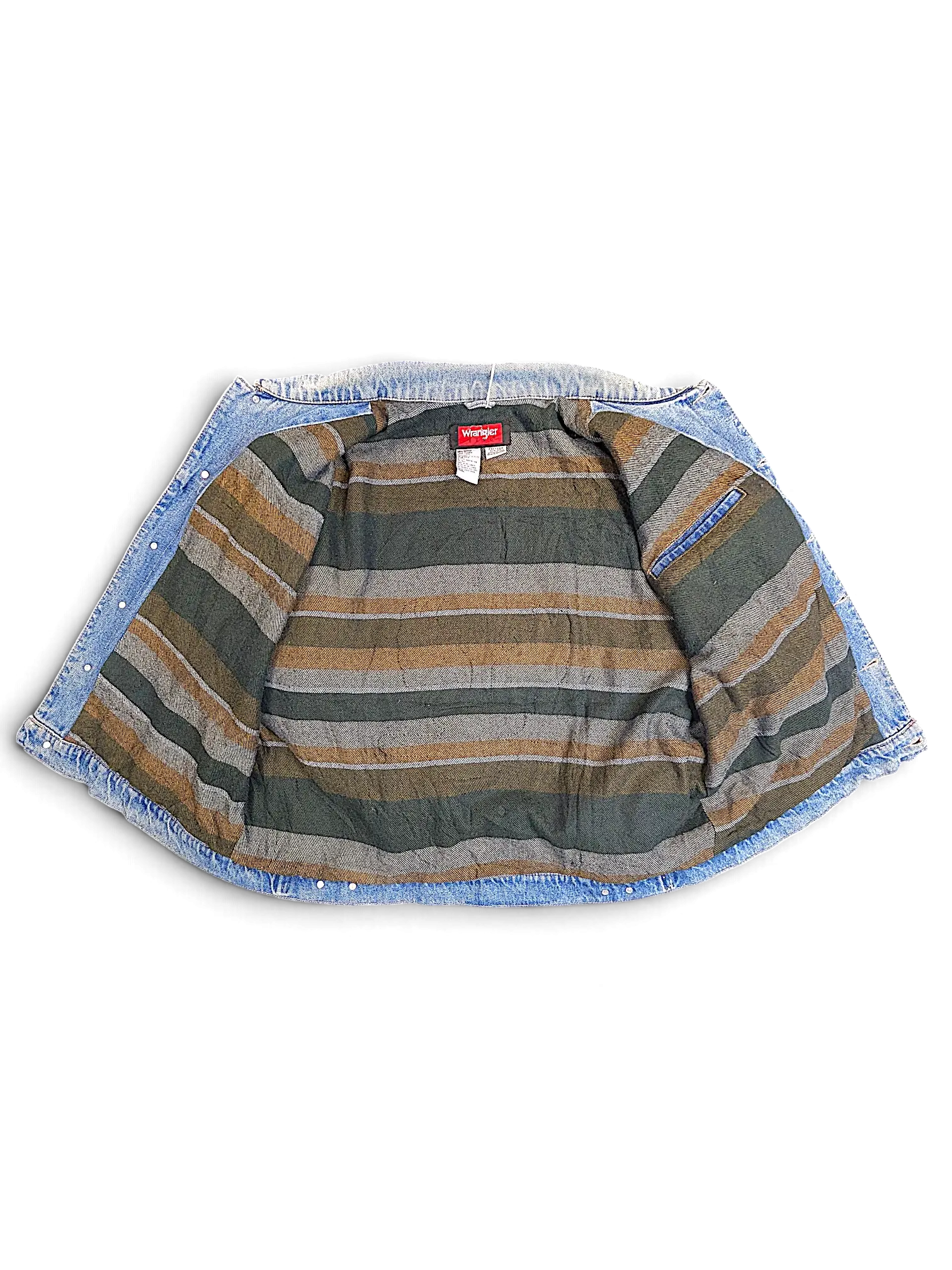 JAKE & IPI vintage Wrangler denim jacket featuring a warm striped quilt lining and Harley Davidson embroidery.