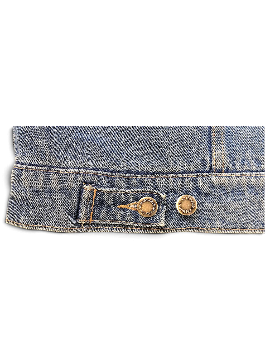JAKE & IPI Wrangler blue denim jacket featuring a buttoned waist tab with branded metal hardware