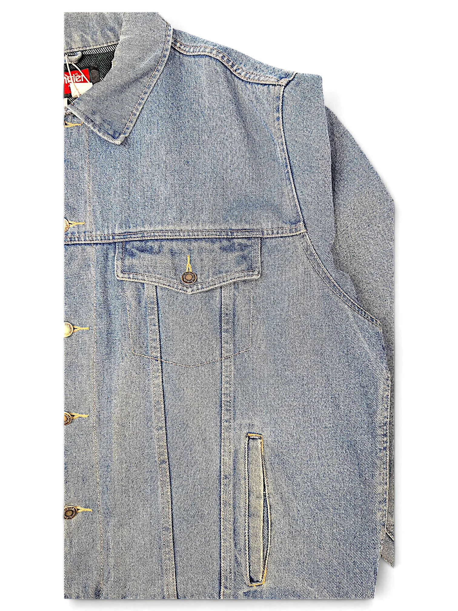 JAKE & IPI Wrangler light wash denim jacket with quilted interior lining and button-up front closure