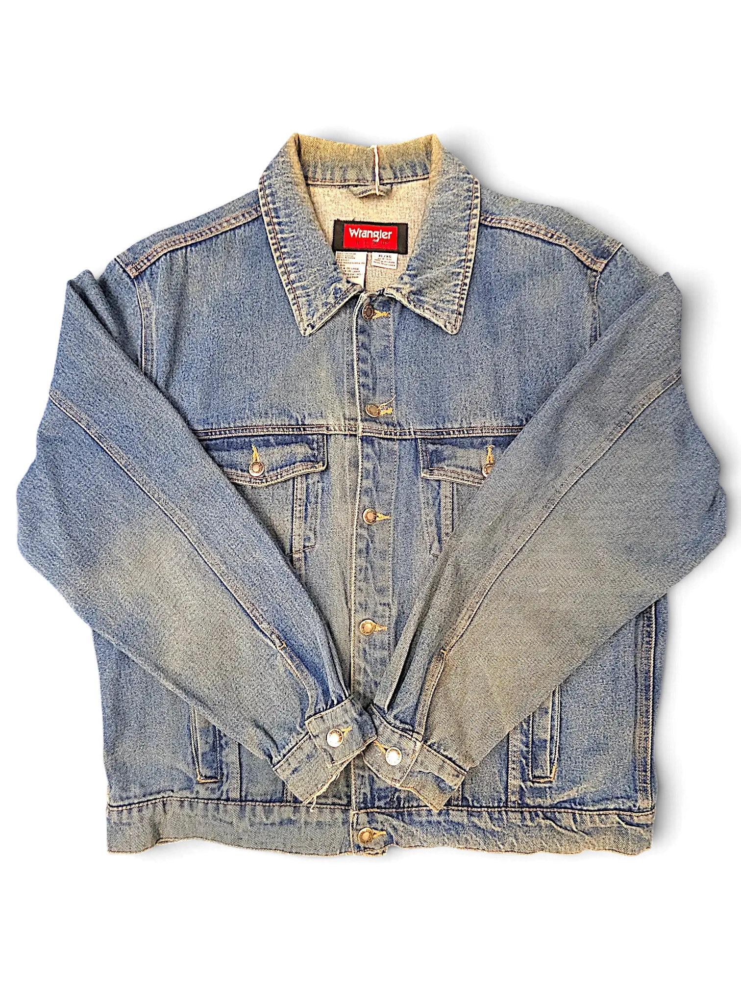 JAKE & IPI Wrangler Hero vintage blue denim jacket with button-up front and chest pockets