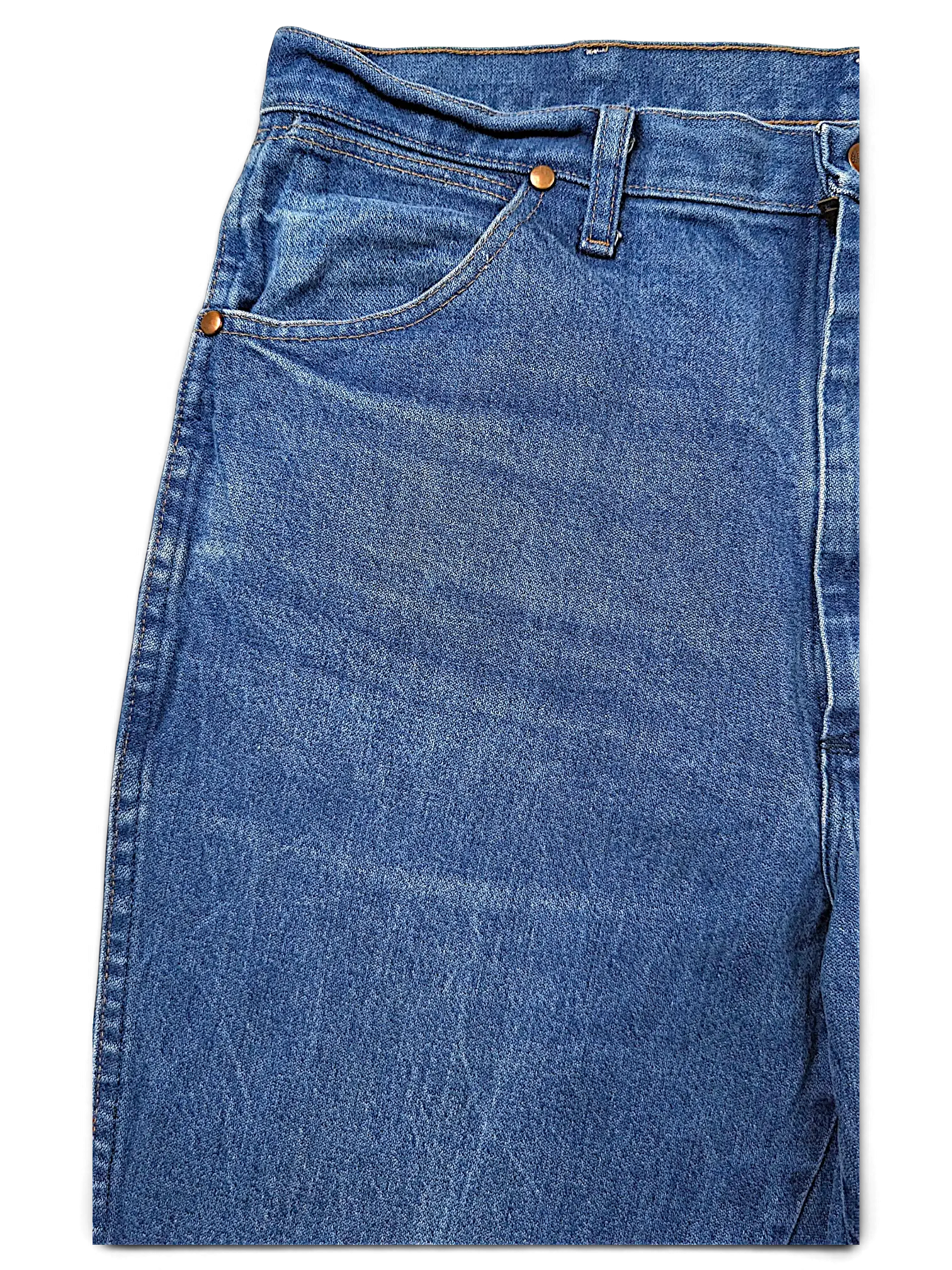 JAKE & IPI Wrangler 936DEN blue denim jeans featuring classic copper rivets and a high-waisted fit.