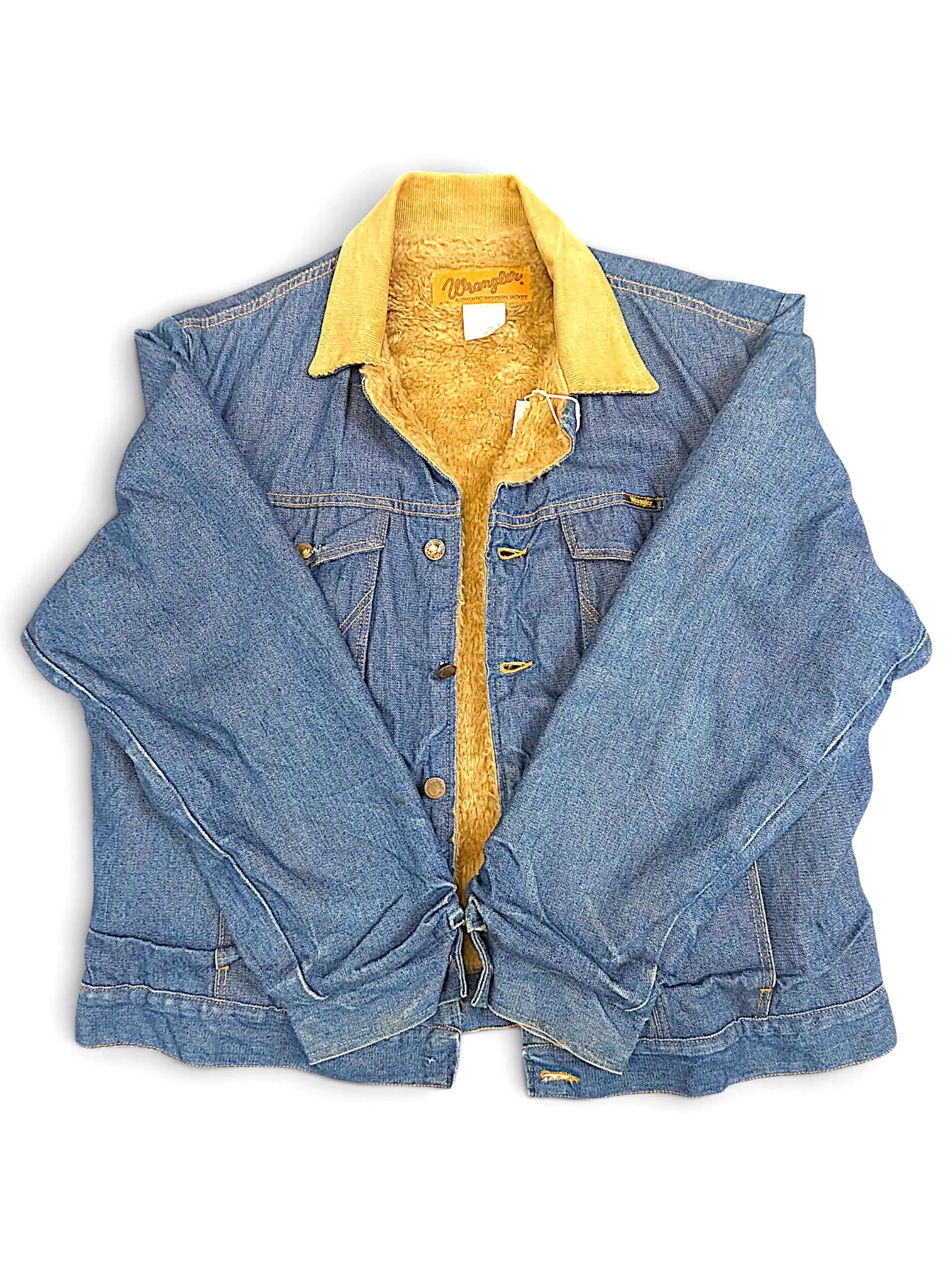 JAKE & IPI vintage Wrangler denim jacket featuring a tan corduroy collar and warm sherpa lining in blue denim.