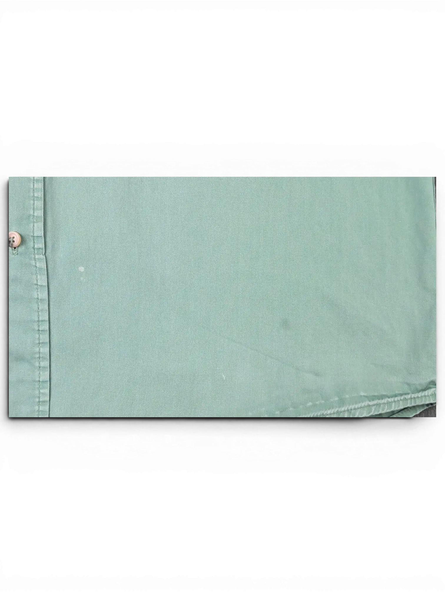 JAKE & IPI pre-owned Wrangler green short sleeve utility shirt with button-front and visible fabric texture